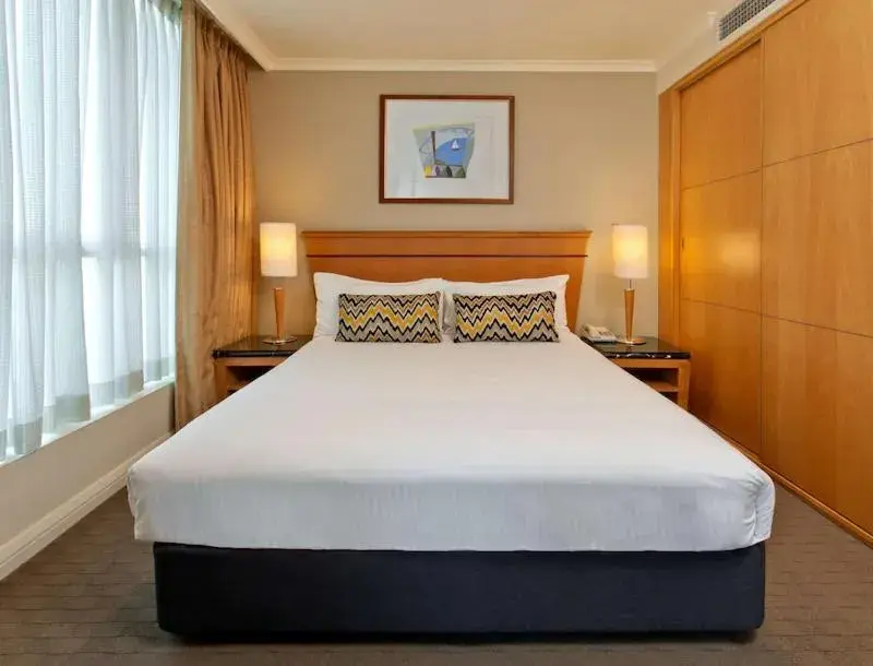 Bed in Rydges Darling Square Apartment Hotel