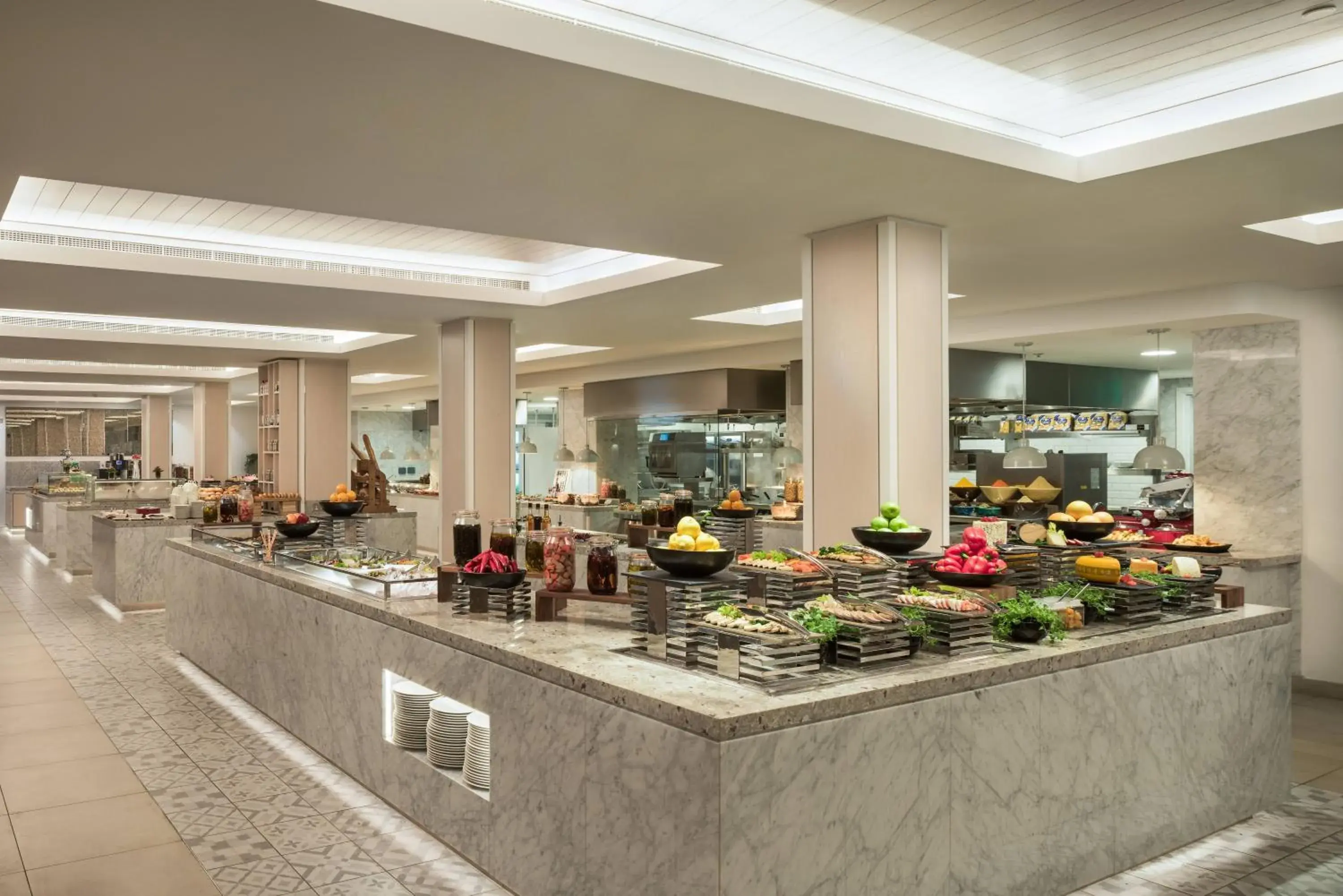 Restaurant/Places to Eat in Crowne Plaza Muscat, an IHG Hotel