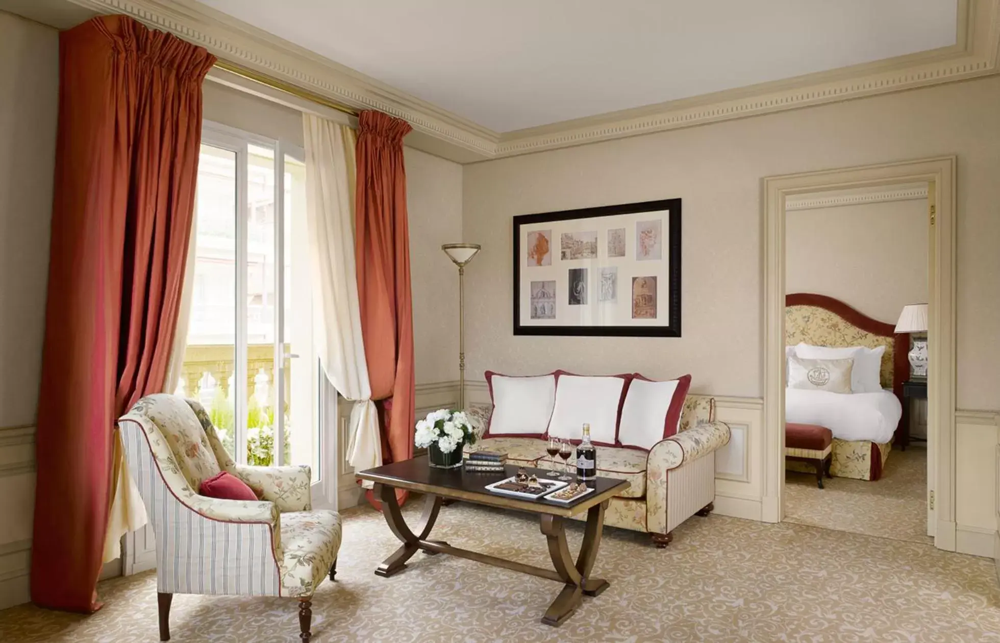 Photo of the whole room, Seating Area in Hôtel Métropole Monte-Carlo - The Leading Hotels of the World