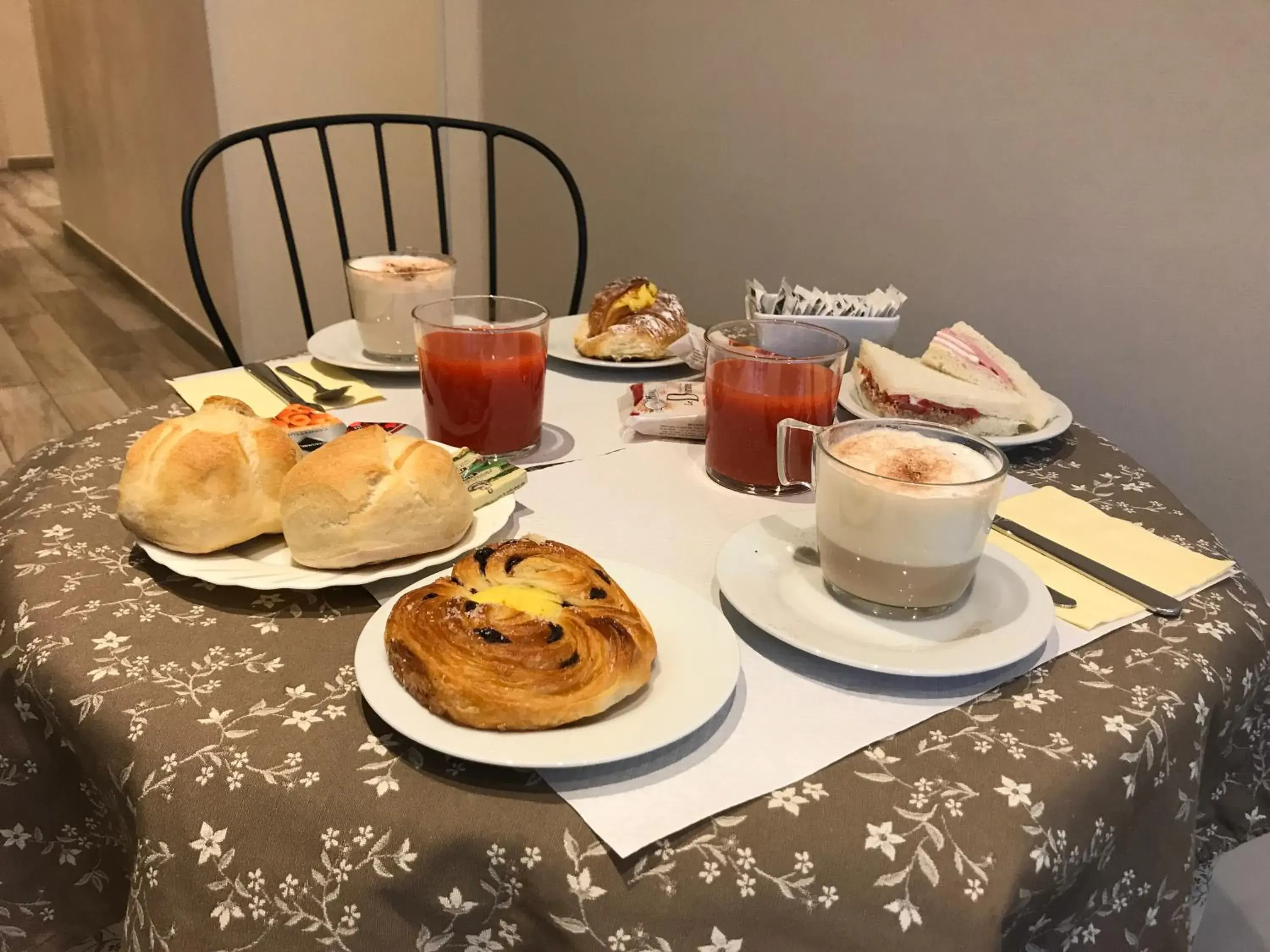Breakfast in Casa Tua Vaticano Guest House