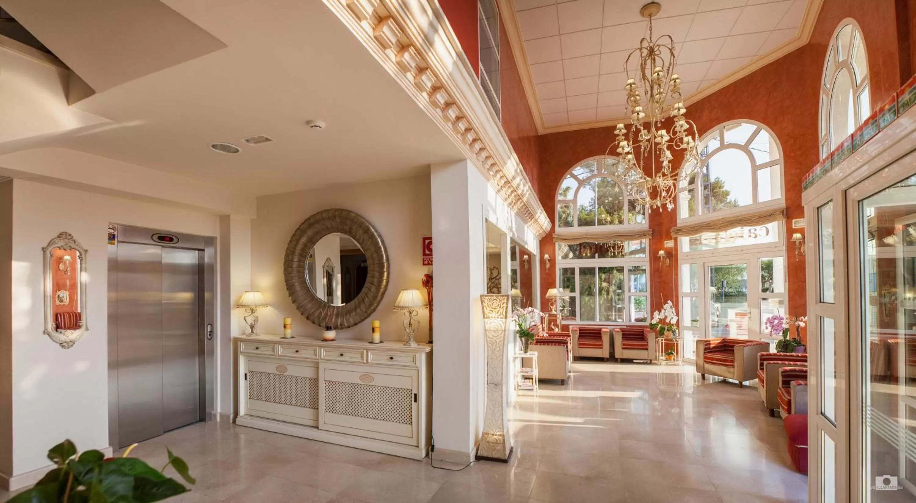 Lobby or reception in Hotel Versalles