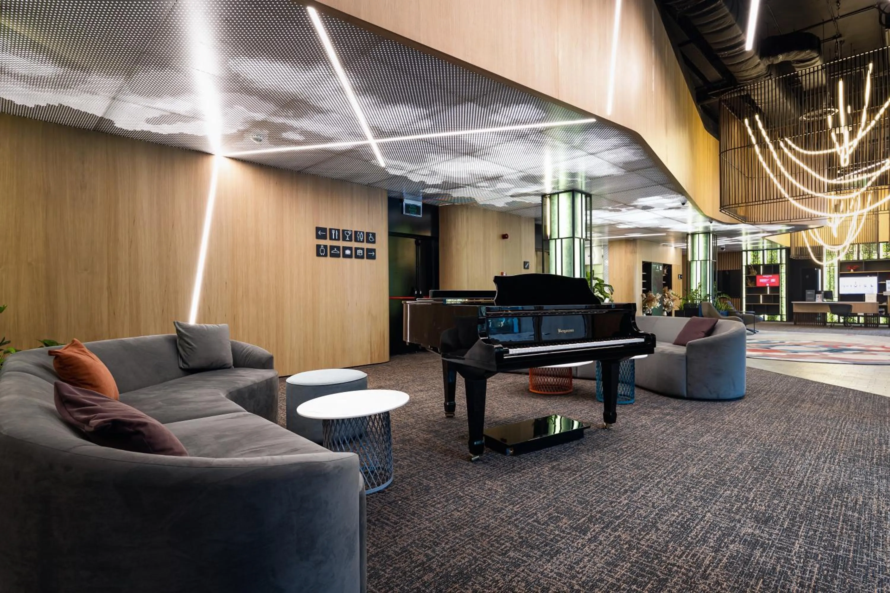 Lobby or reception in ibis Almaty Jetisu