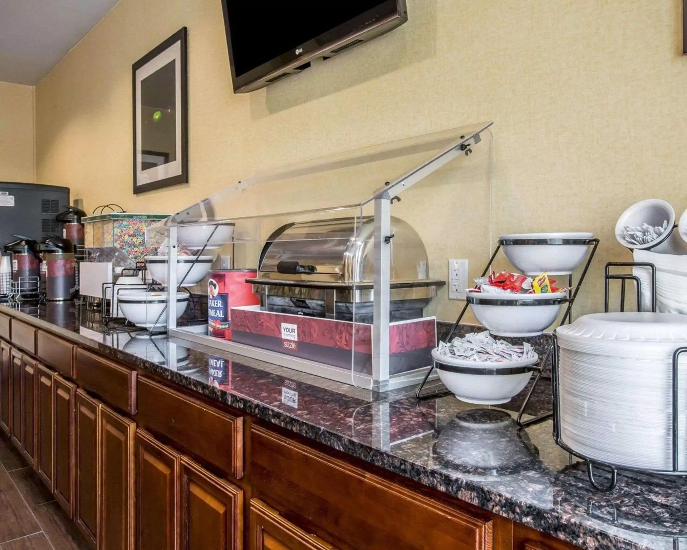 Restaurant/places to eat in Comfort Inn Thomasville I-85