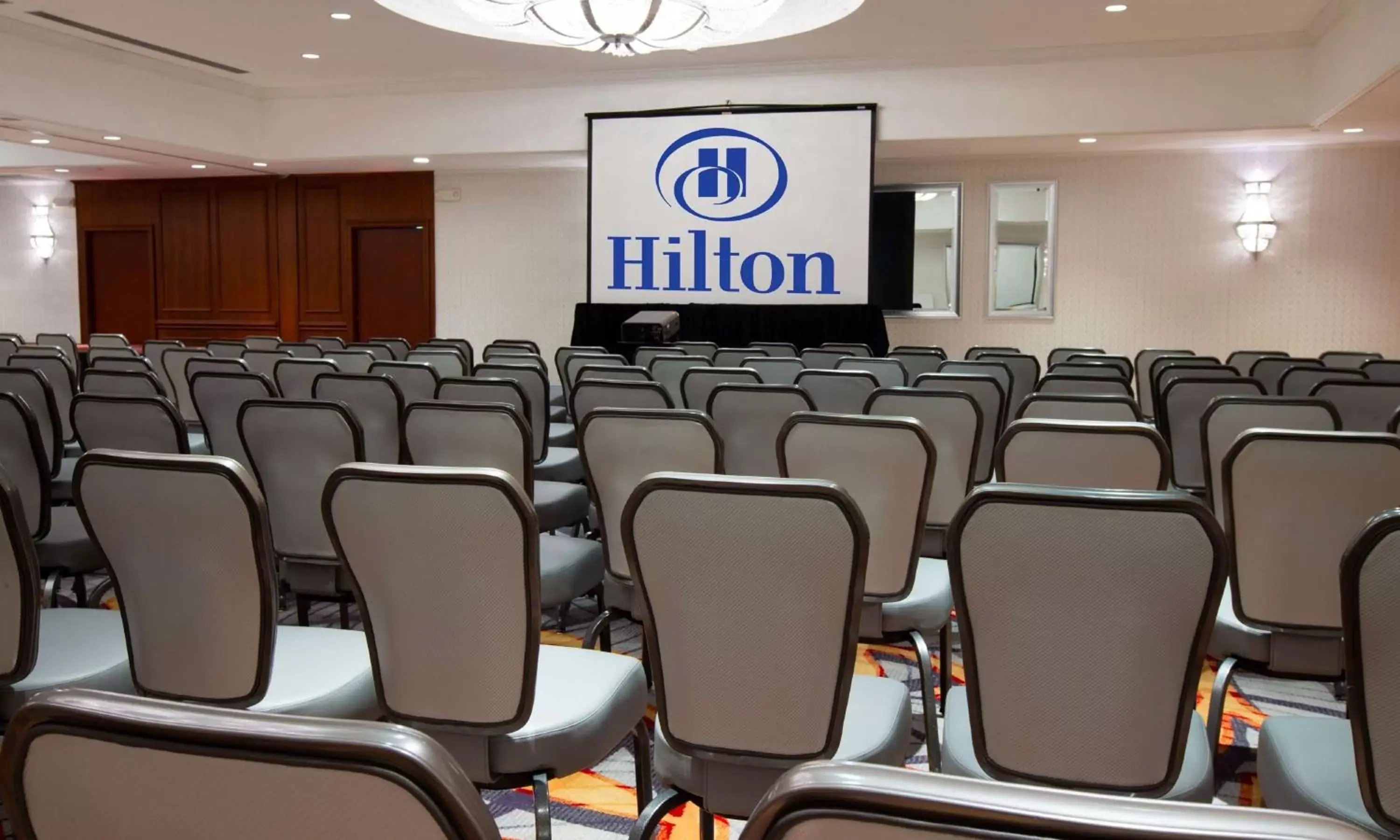 Meeting/conference room in Hilton Chicago/Northbrook