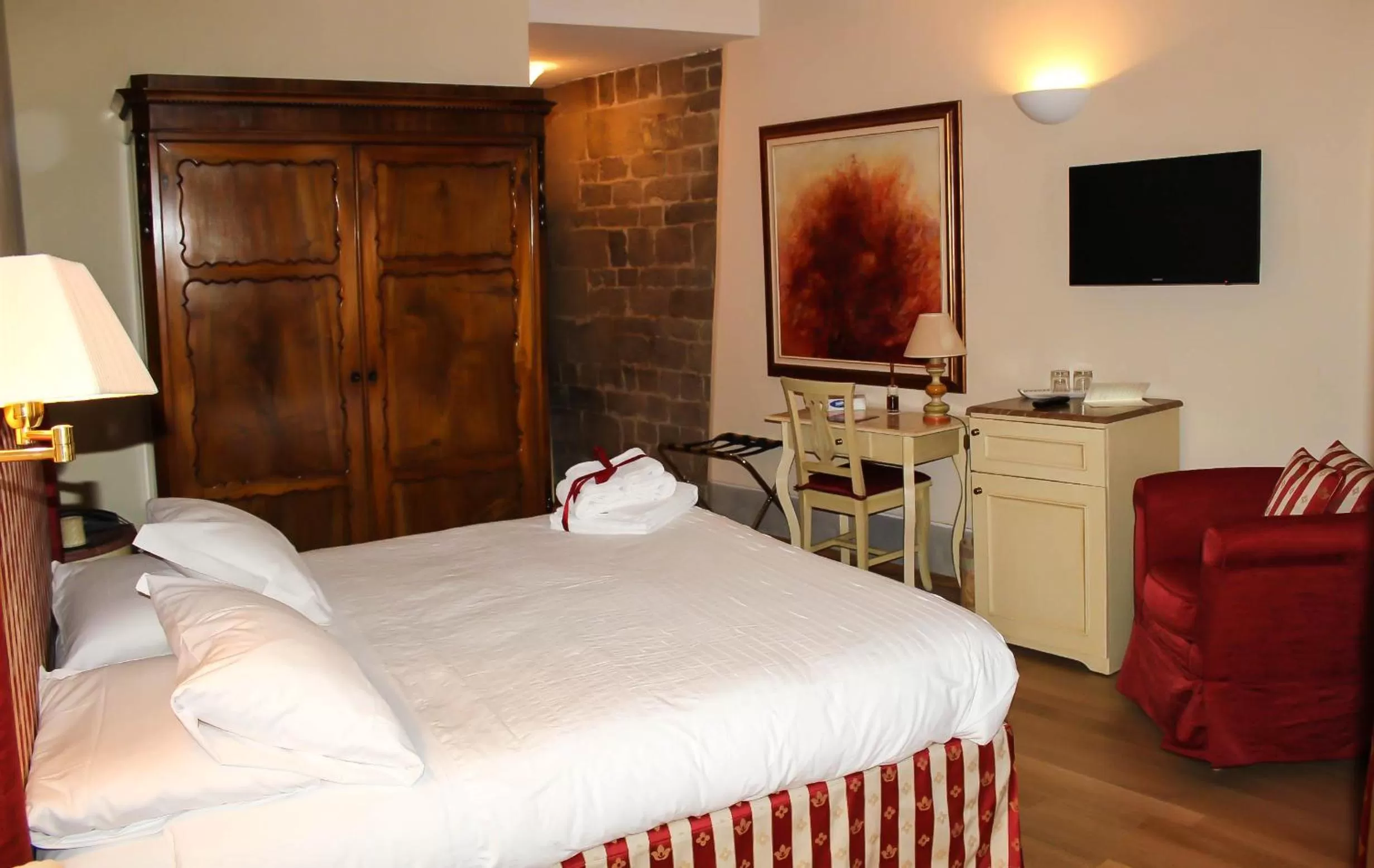 Photo of the whole room, Bed in A Palazzo Busdraghi Residenza D'Epoca