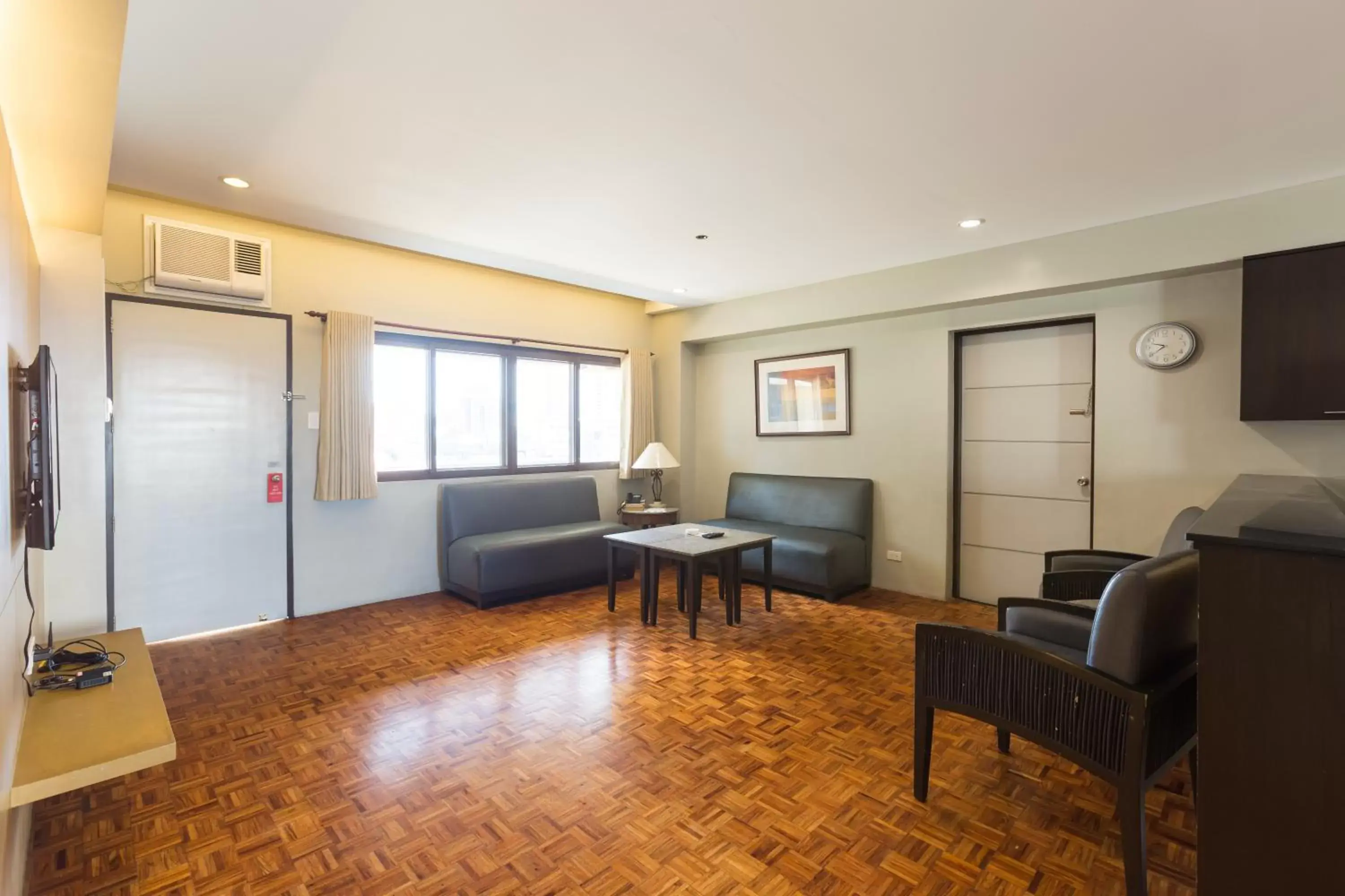 Seating Area in Tropicana Suites