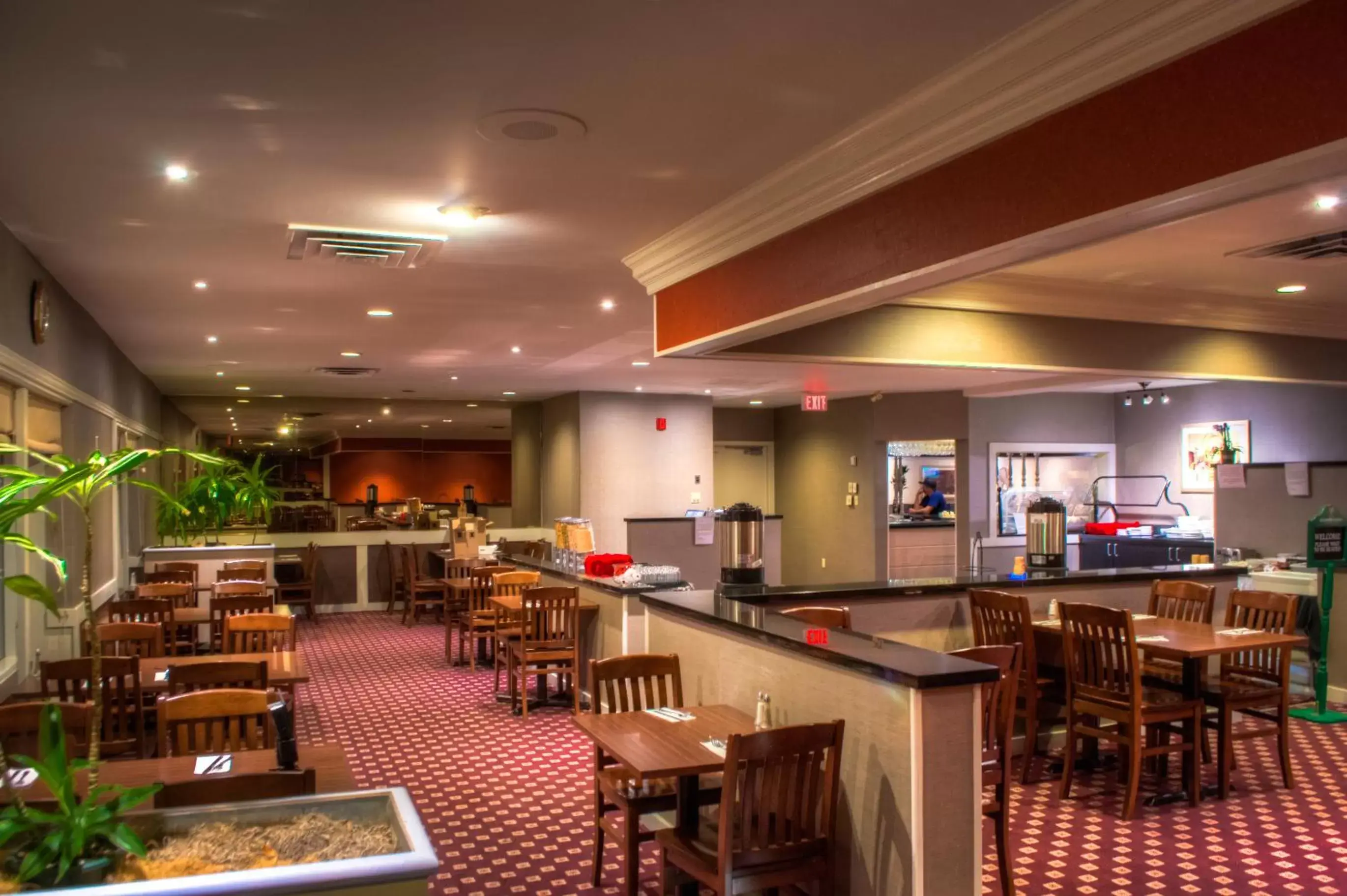 Restaurant/Places to Eat in Ramada by Wyndham Trenton