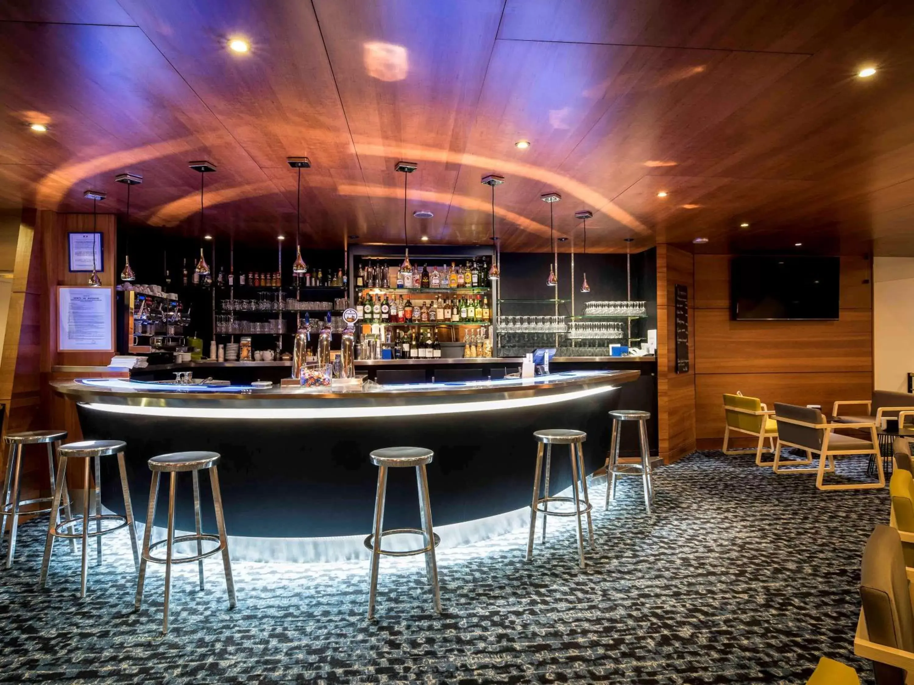 Lounge or bar, Lounge/Bar in Novotel Chartres