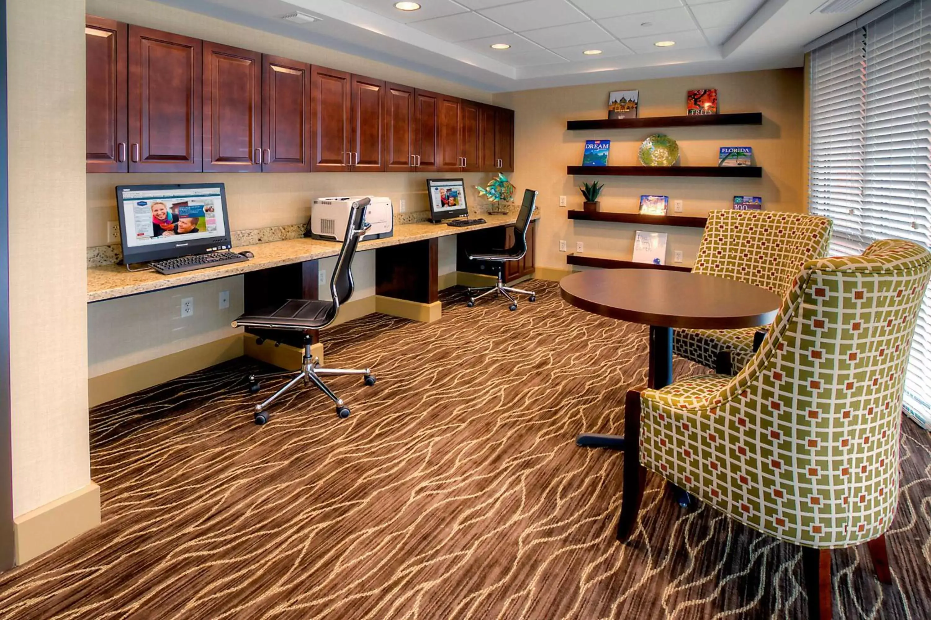 Business facilities, Business Area/Conference Room in Hampton Inn & Suites Destin