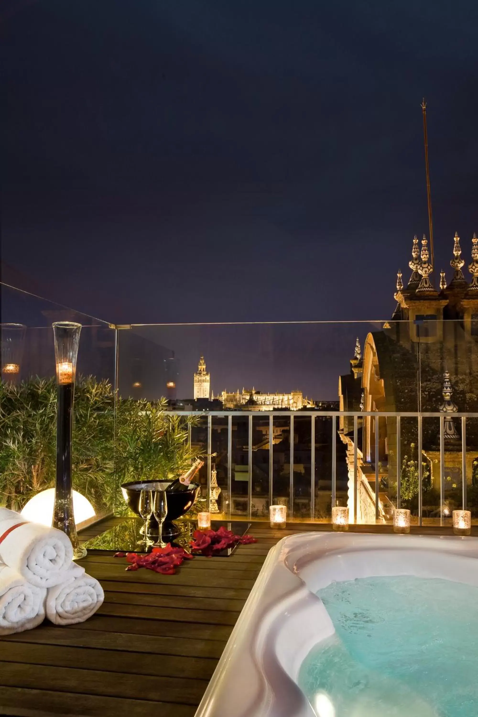 Hot Tub in Hotel Colón Gran Meliá - The Leading Hotels of the World