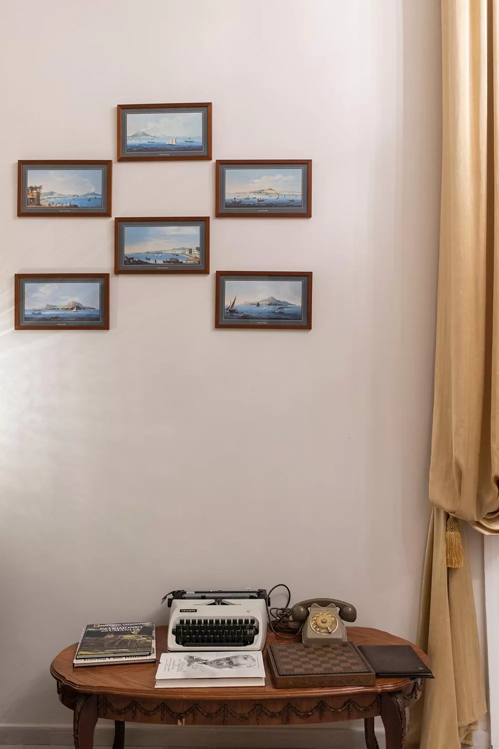 Lobby or reception in Domus Borbonica