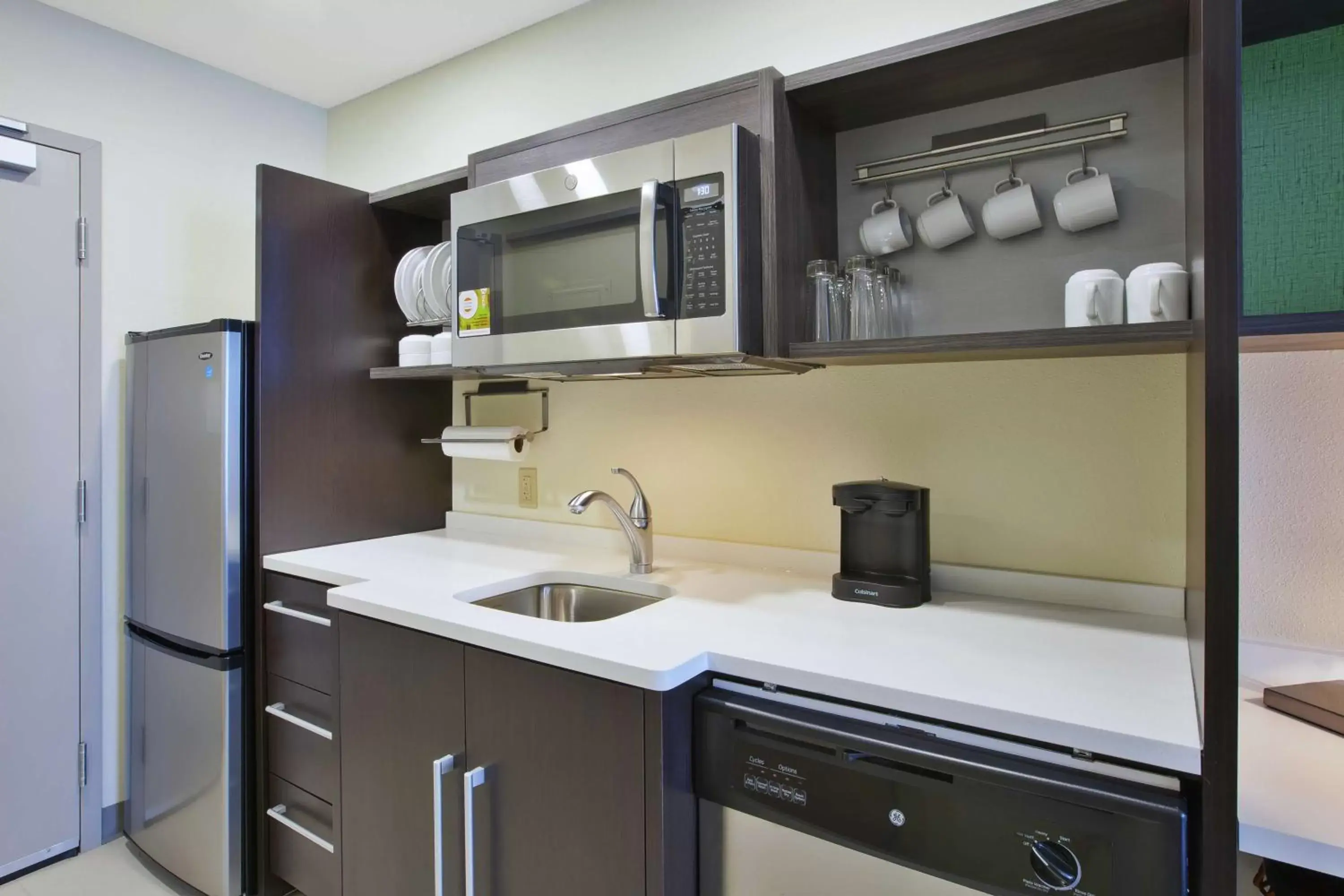 Kitchen or kitchenette, Kitchen/Kitchenette in Home2 Suites By Hilton Holland