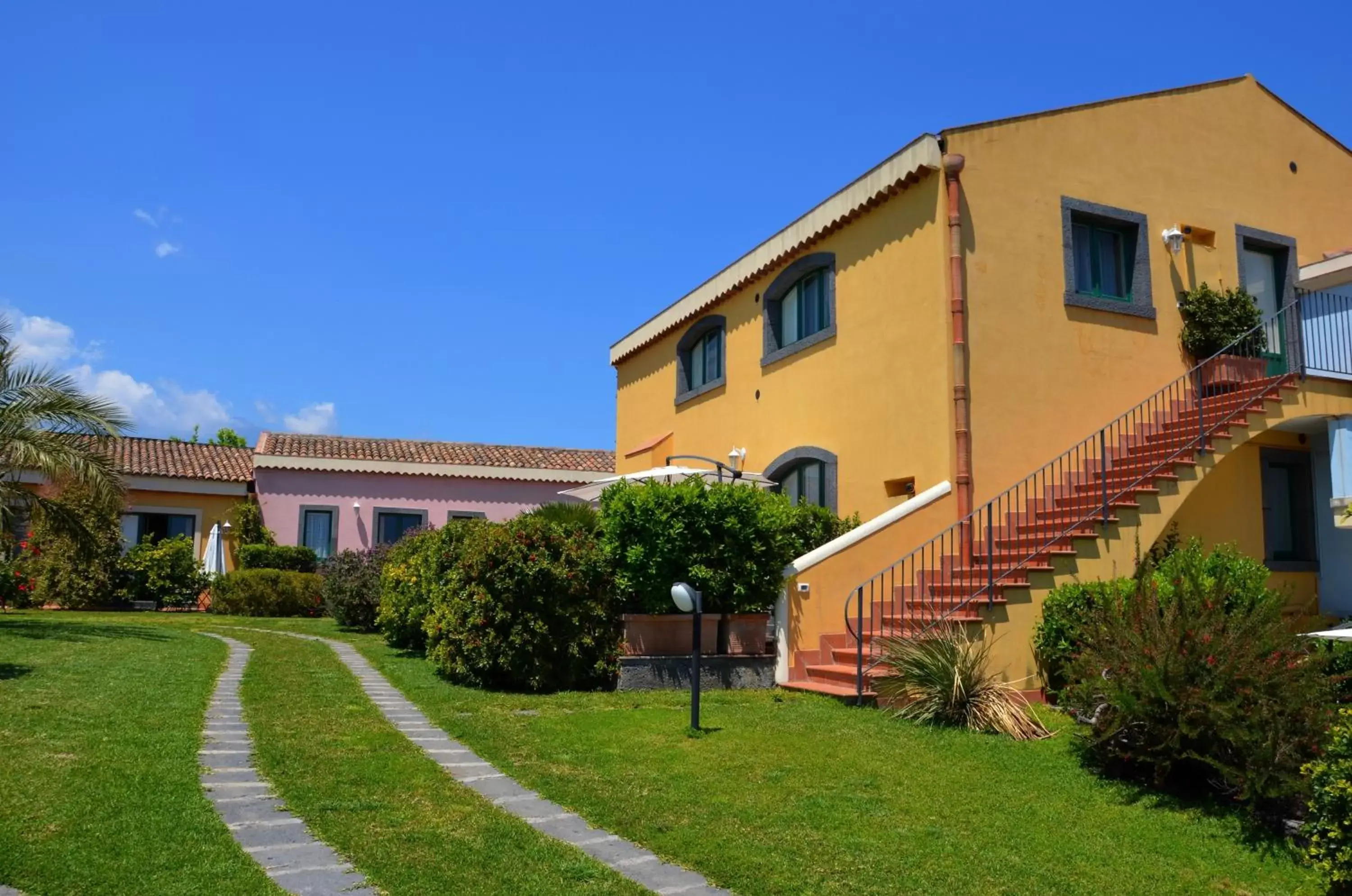 Garden, Property Building in Torre Archirafi Resort