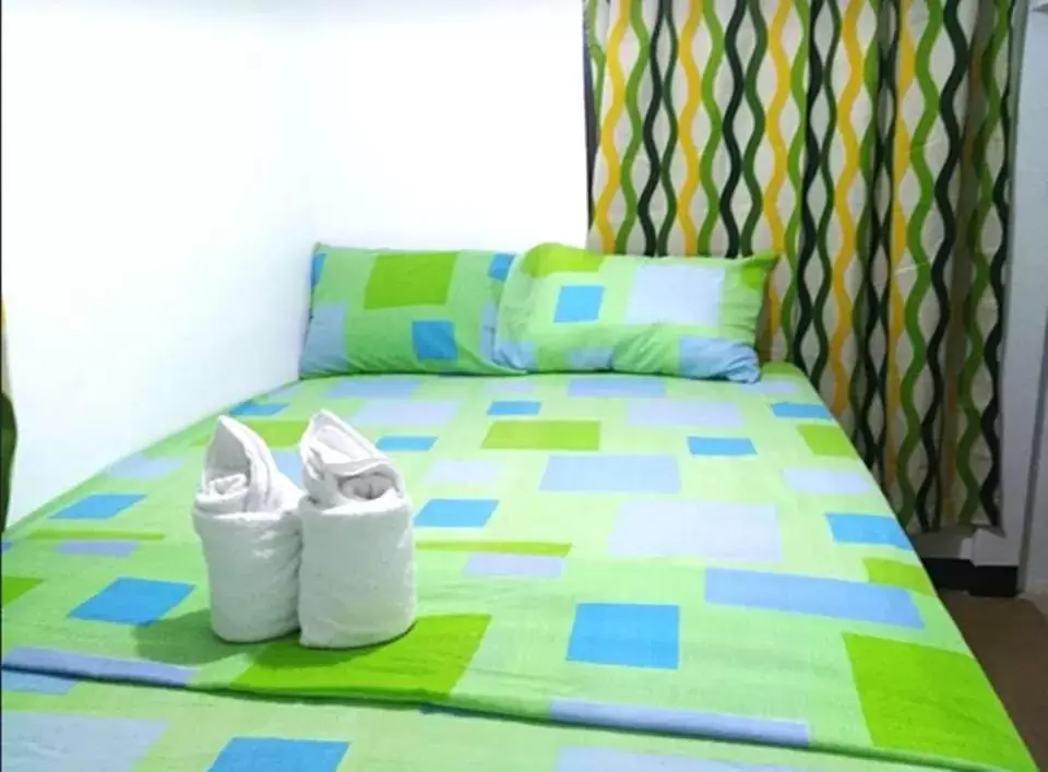 Bed in Gaea's Apartments Bed in Gaea's Apartments