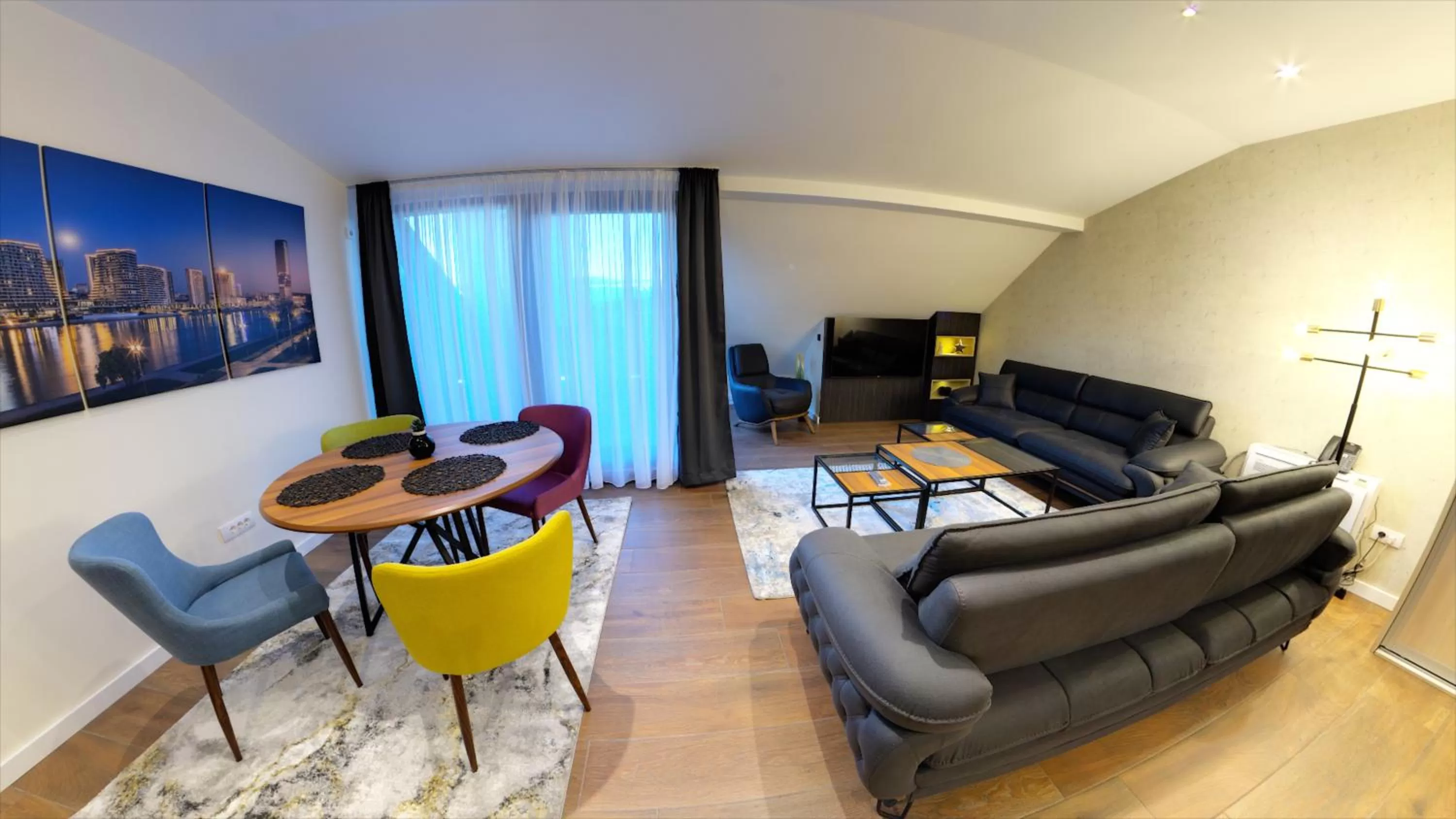 King Suite with Spa Bath in Apart Hotel Maksimum