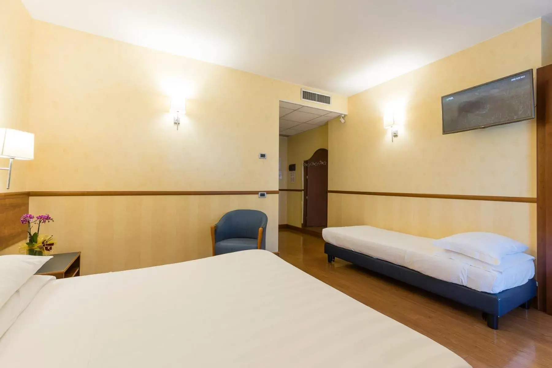 Photo of the whole room, Bed in Best Western Hotel I Colli