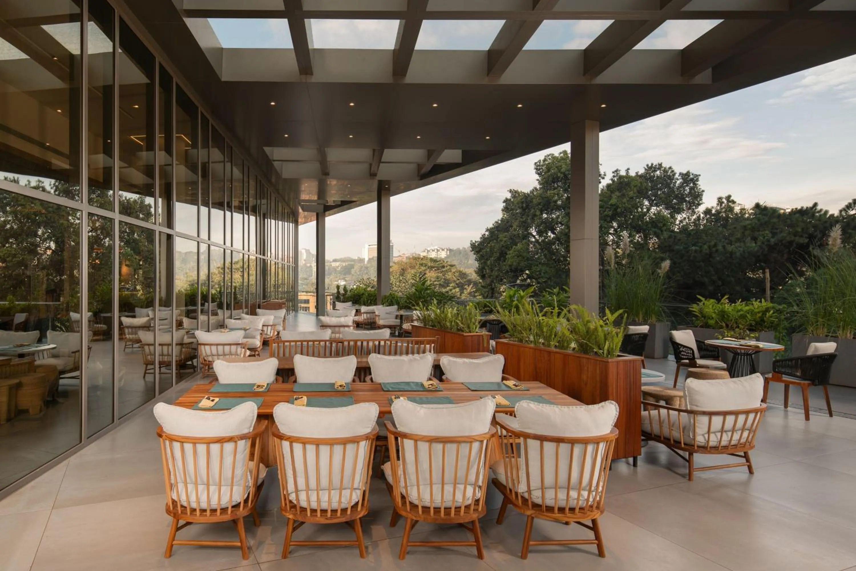 Lounge or bar in Four Points by Sheraton Kampala