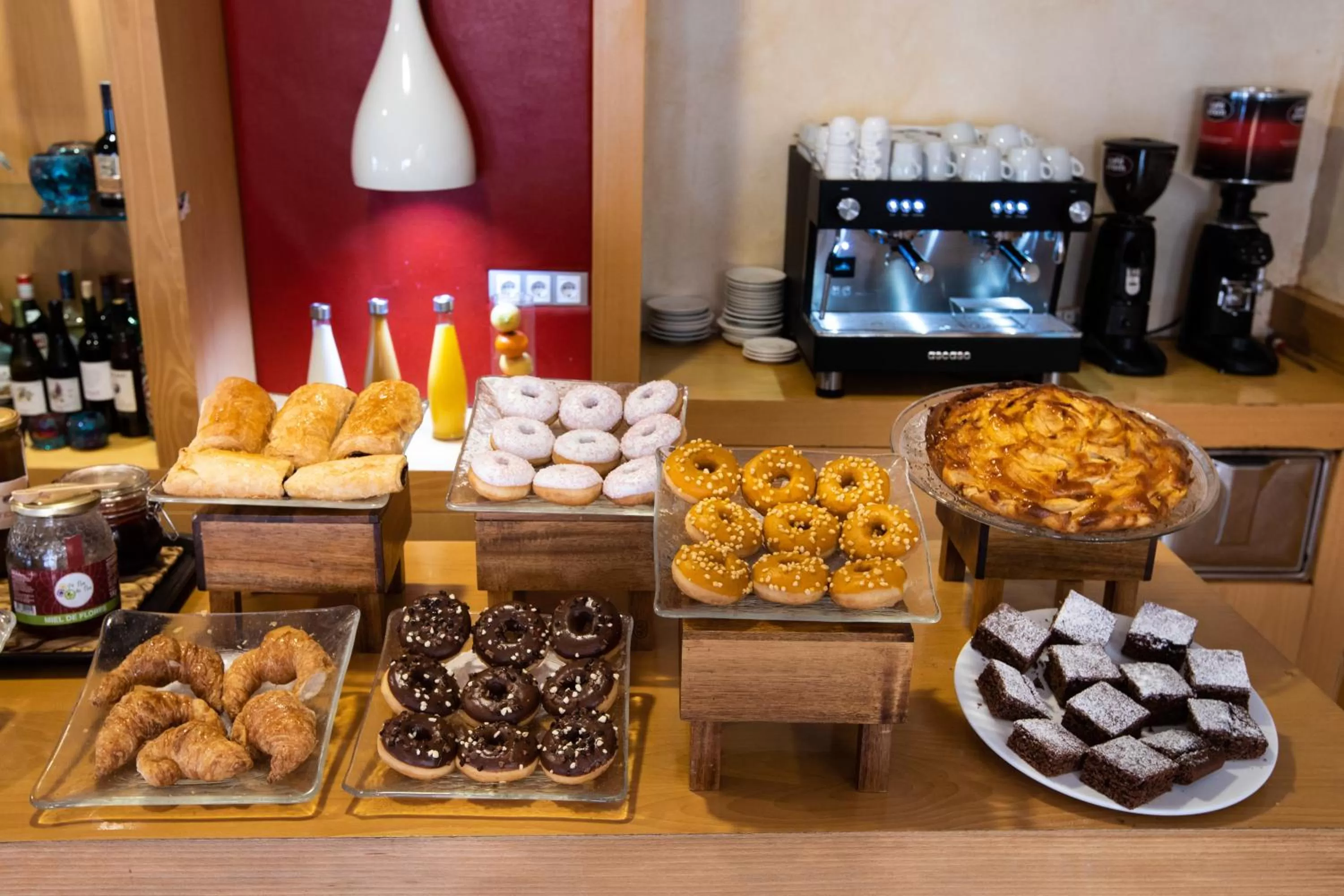 Buffet breakfast in Hotel Alta Garrotxa