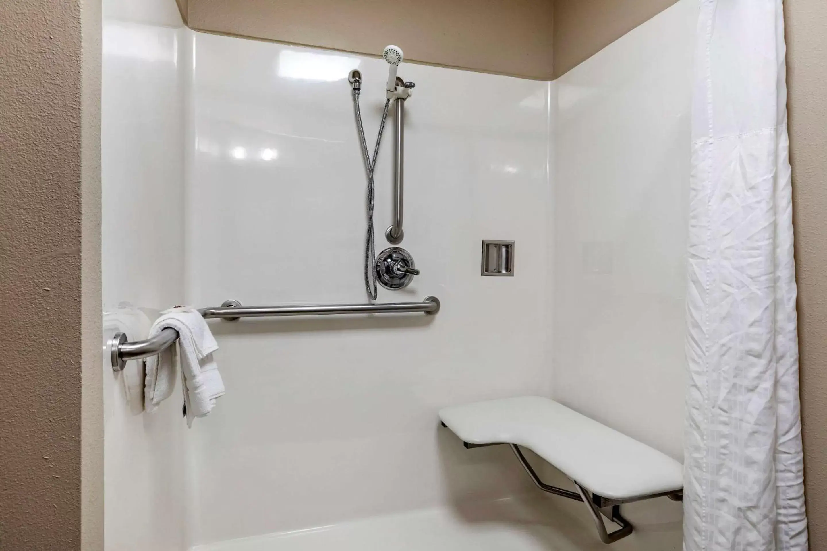 Bathroom in Comfort Inn & Suites Pauls Valley - City Lake