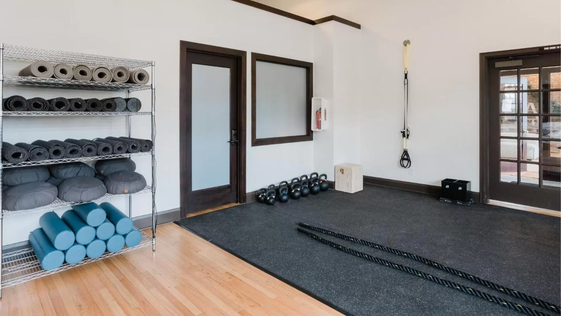 Fitness centre/facilities in SCP Redmond Hotel