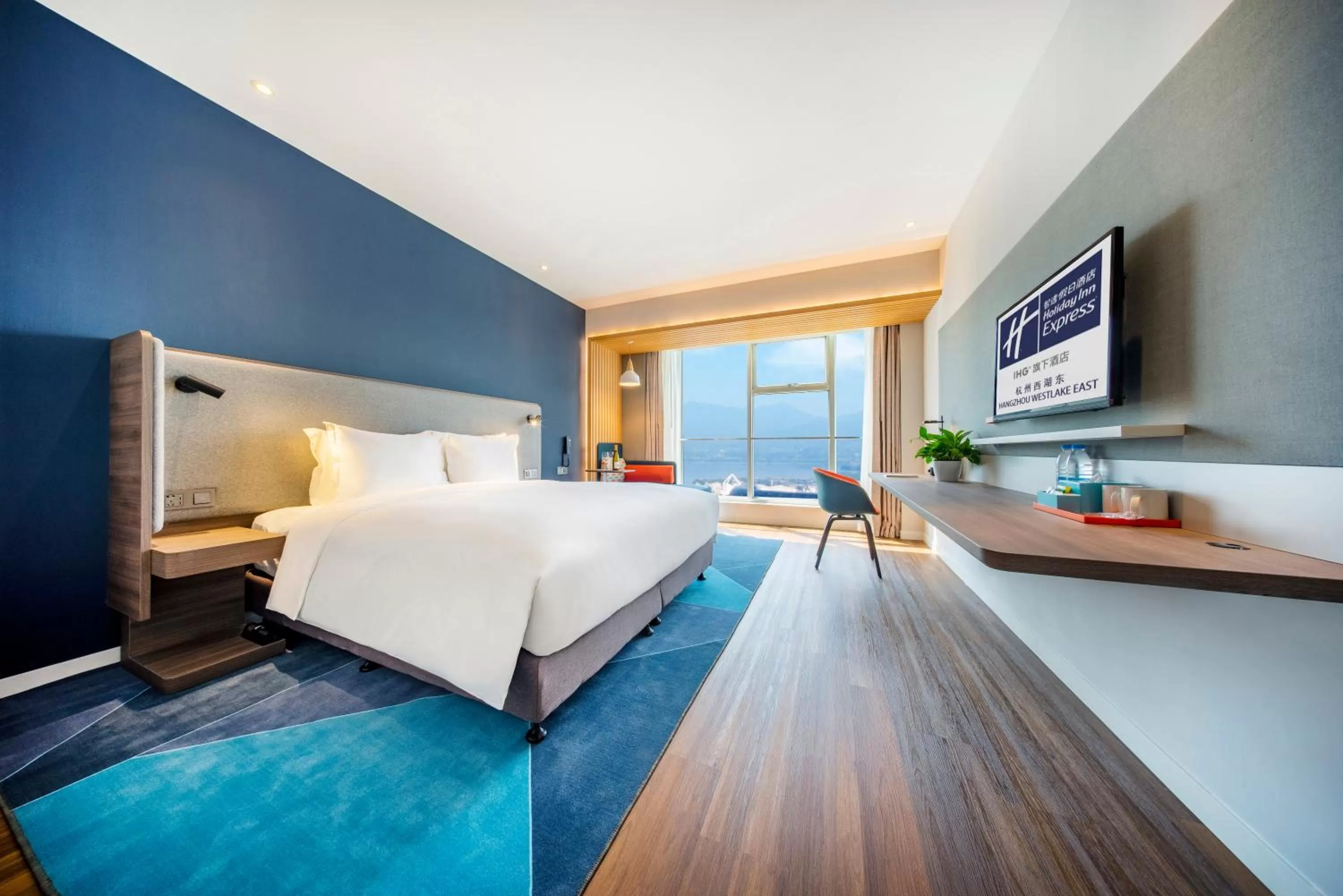 Bedroom, Bed in Holiday Inn Express Hangzhou Westlake East by IHG