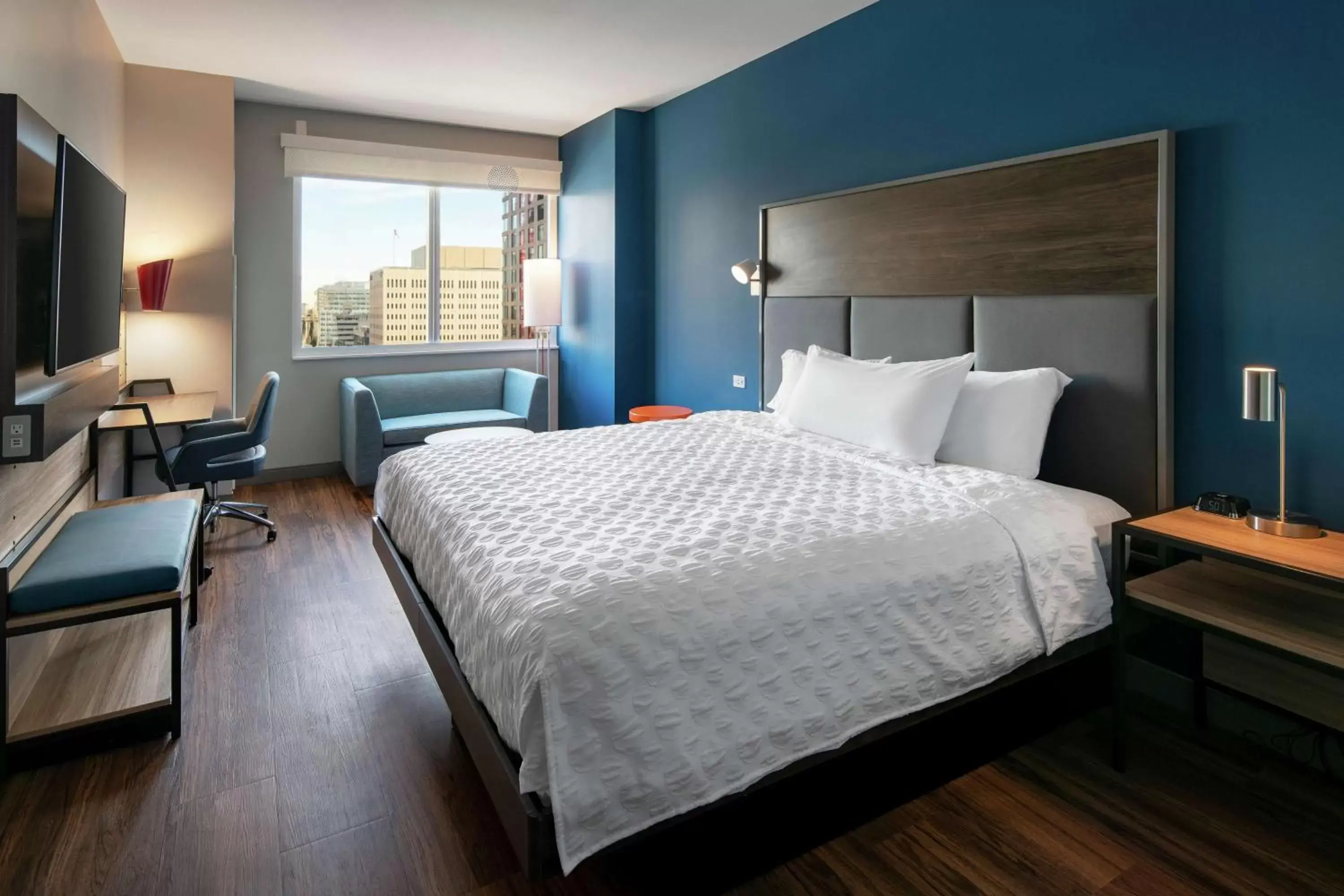 Bedroom, Bed in Tru By Hilton Denver Downtown Convention Center