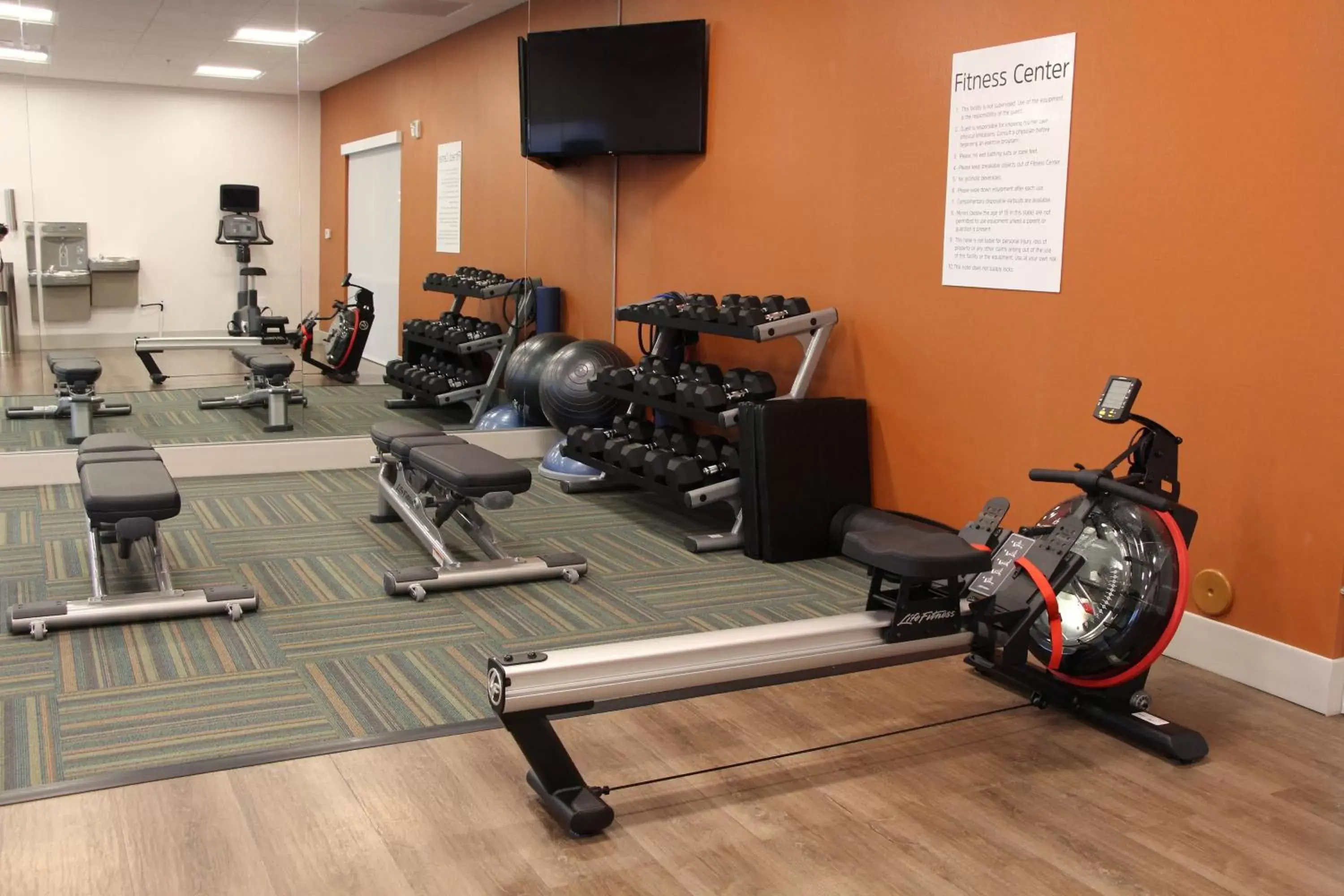 Fitness centre/facilities, Fitness Center/Facilities in Holiday Inn Express & Suites - Phoenix - Airport North, an IHG Hotel