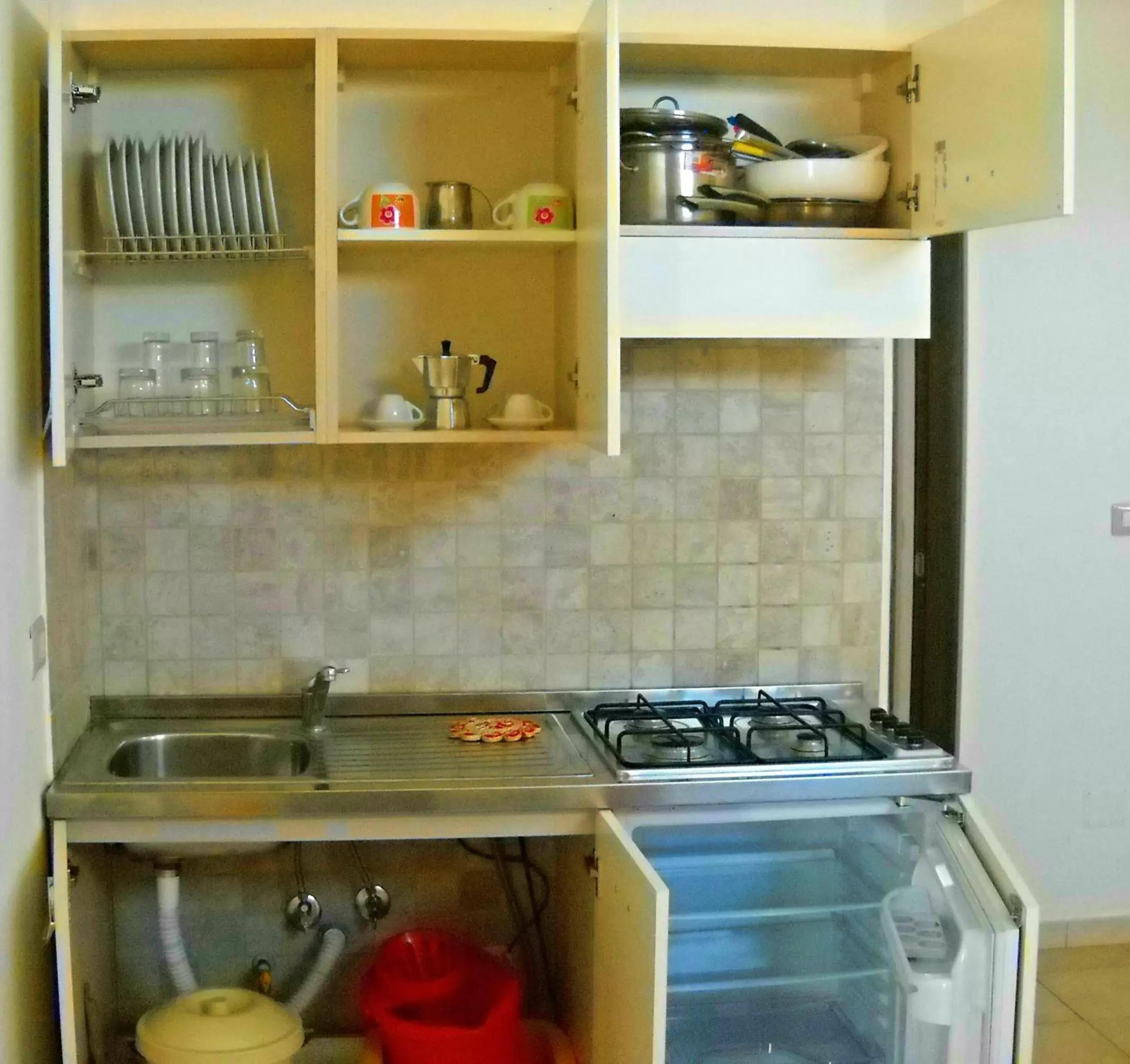 Kitchen or kitchenette, Kitchen/Kitchenette in Zagare Residence