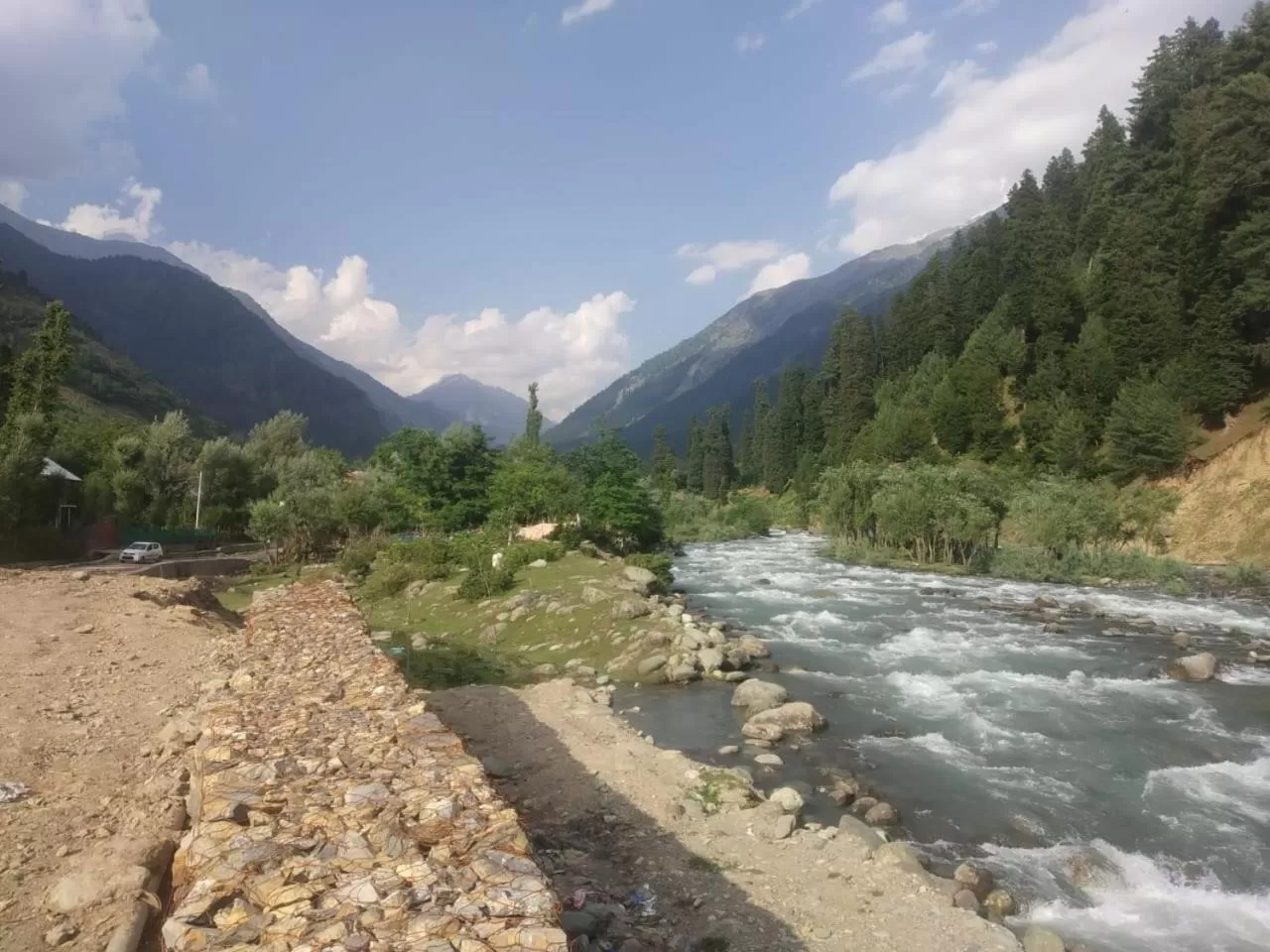 River view in Dreamland Cottage