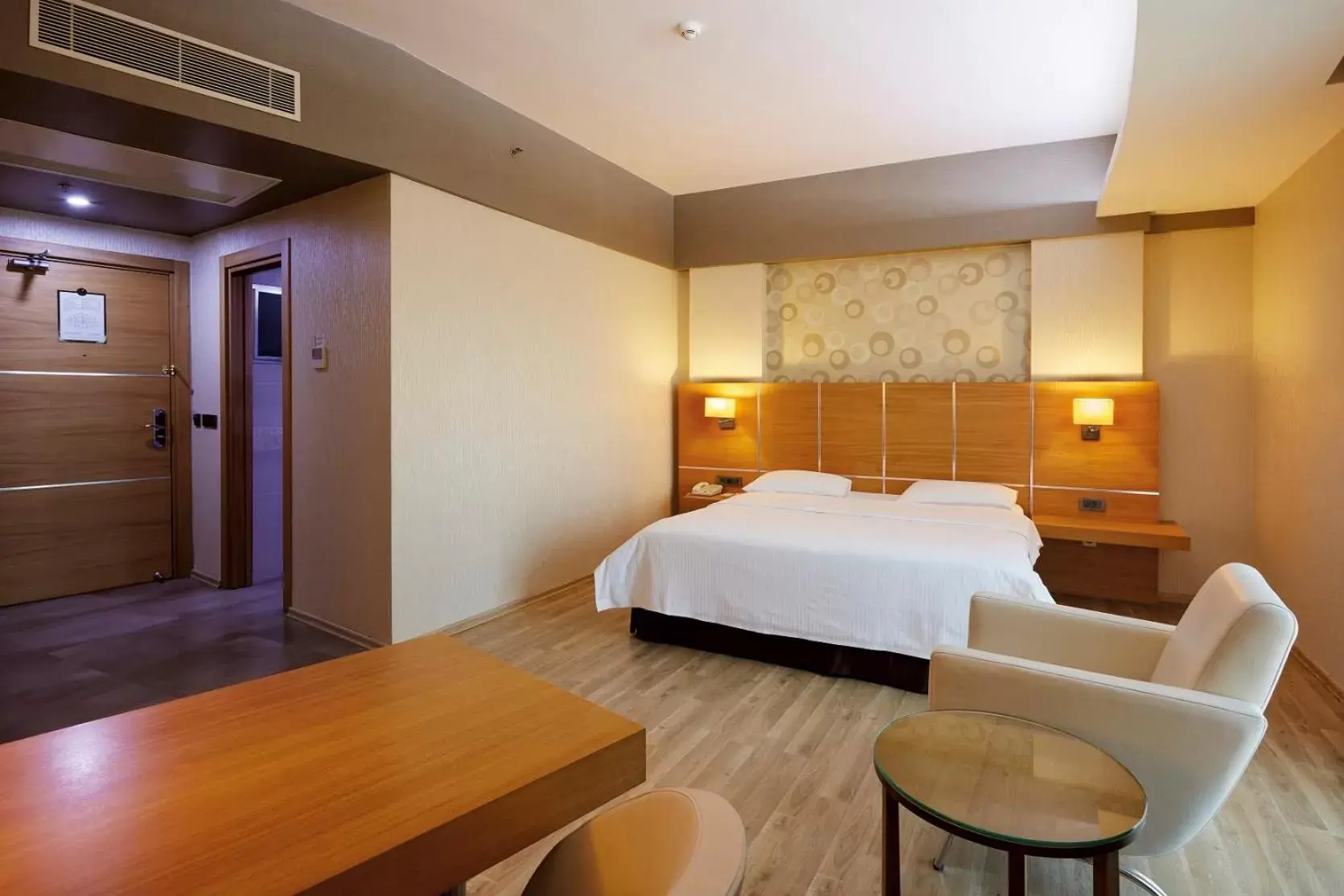 Bed in Anemon Adana Hotel