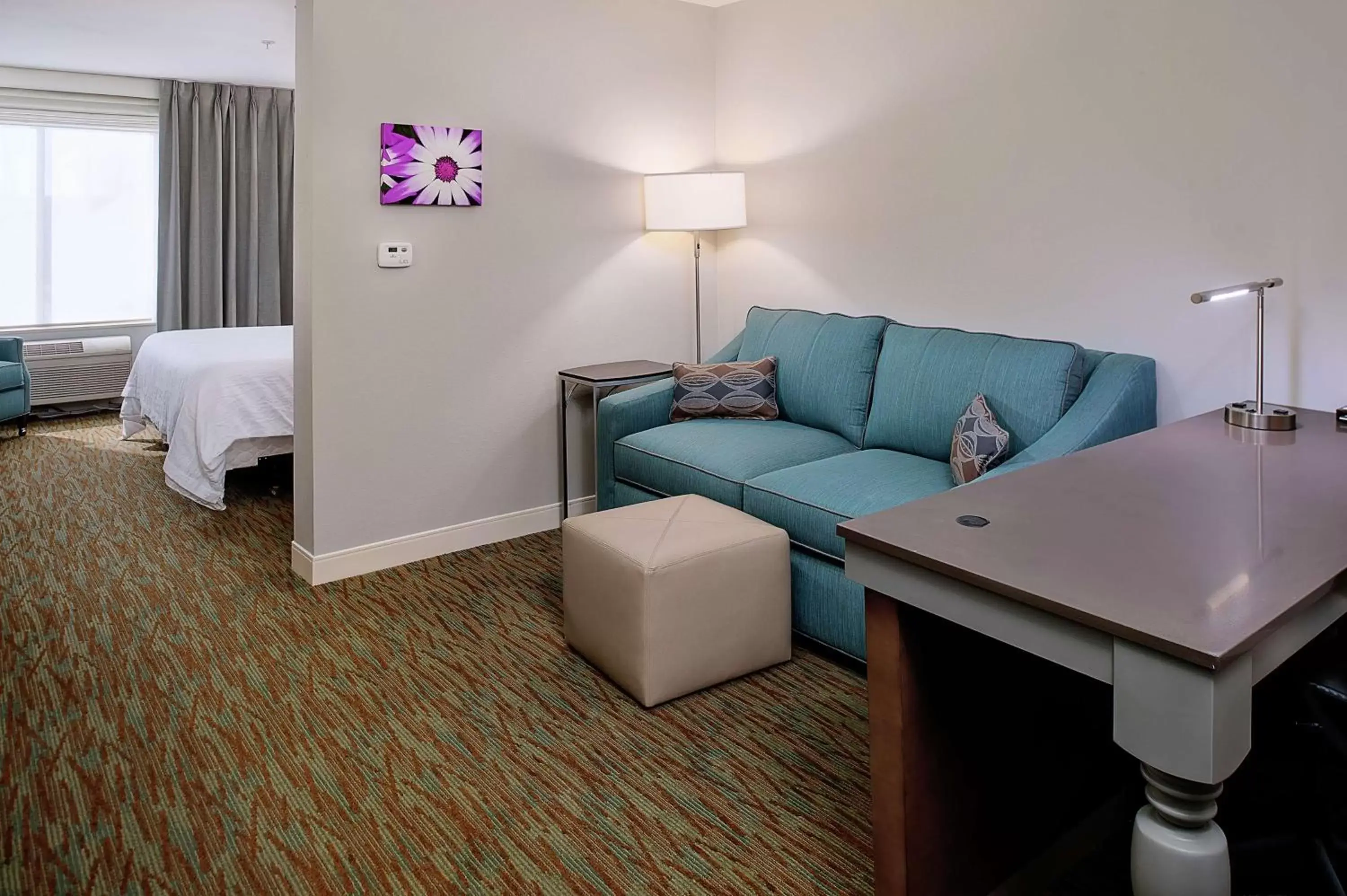 Bedroom, Seating Area in Hilton Garden Inn St. Louis/O'Fallon
