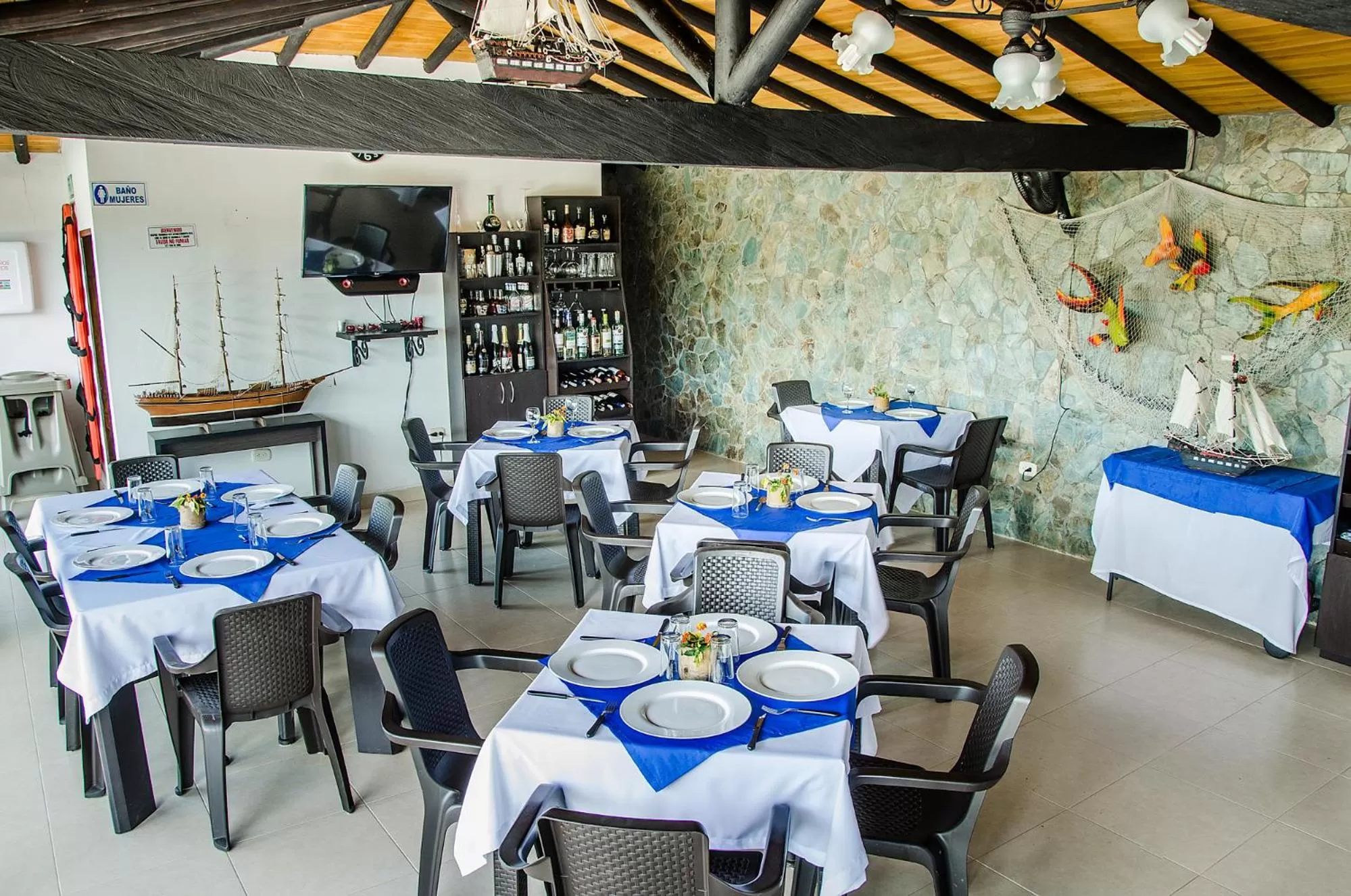 Restaurant/Places to Eat in Hotel Santa Maria de las Aguas Peñol