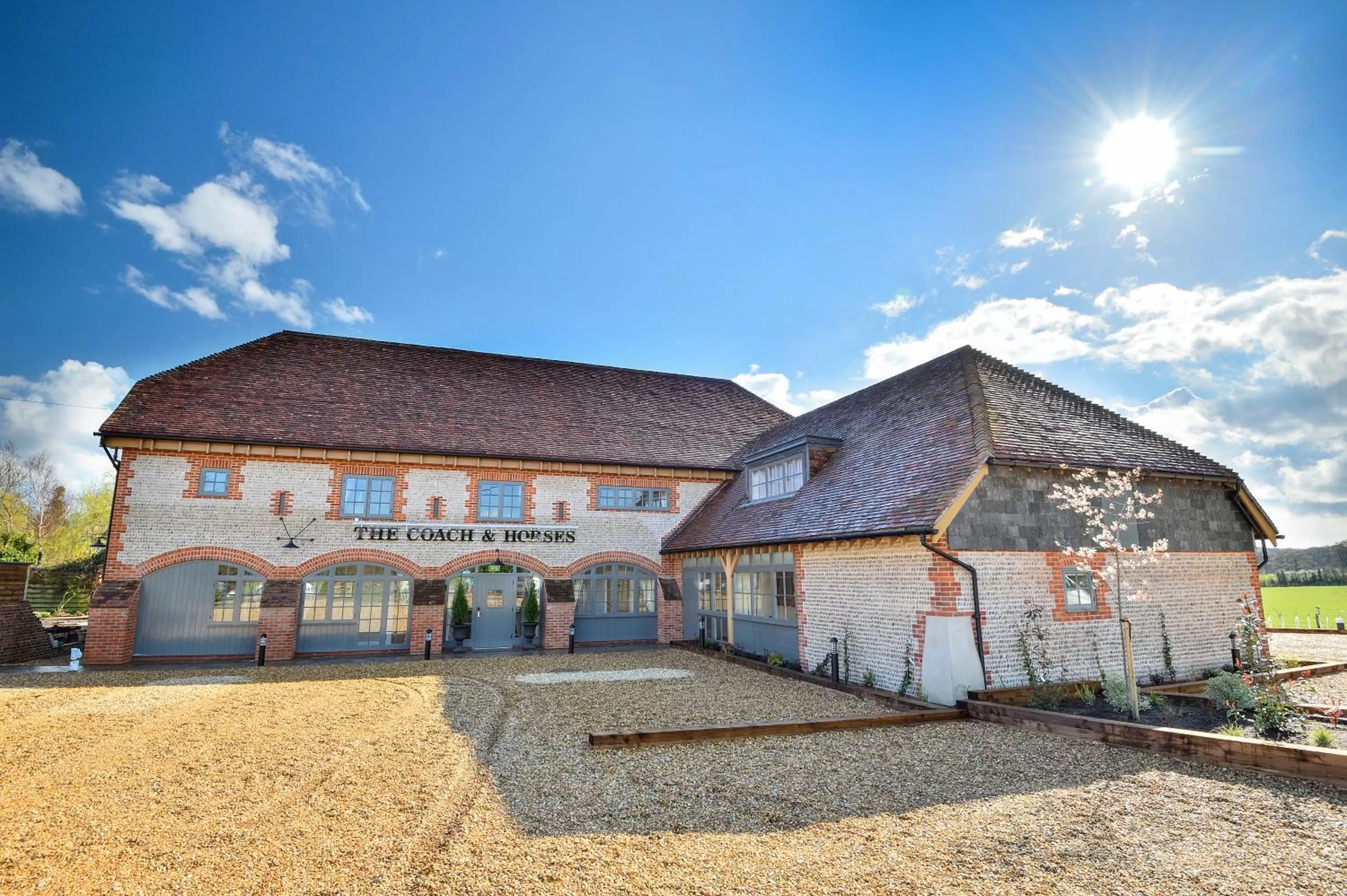 Facade/entrance, Property Building in The Coach and Horses