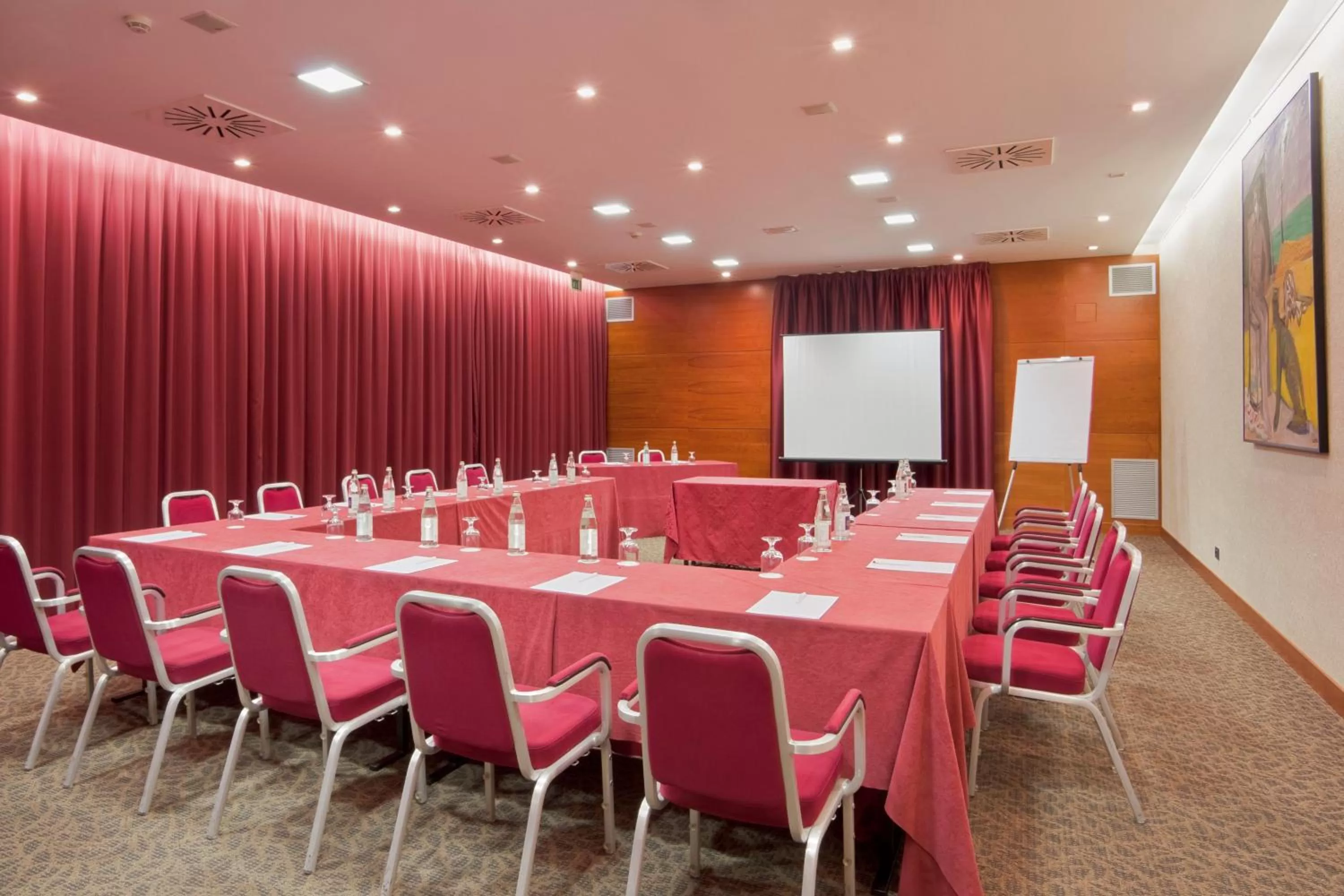 Meeting/conference room in Crowne Plaza Venice East by IHG