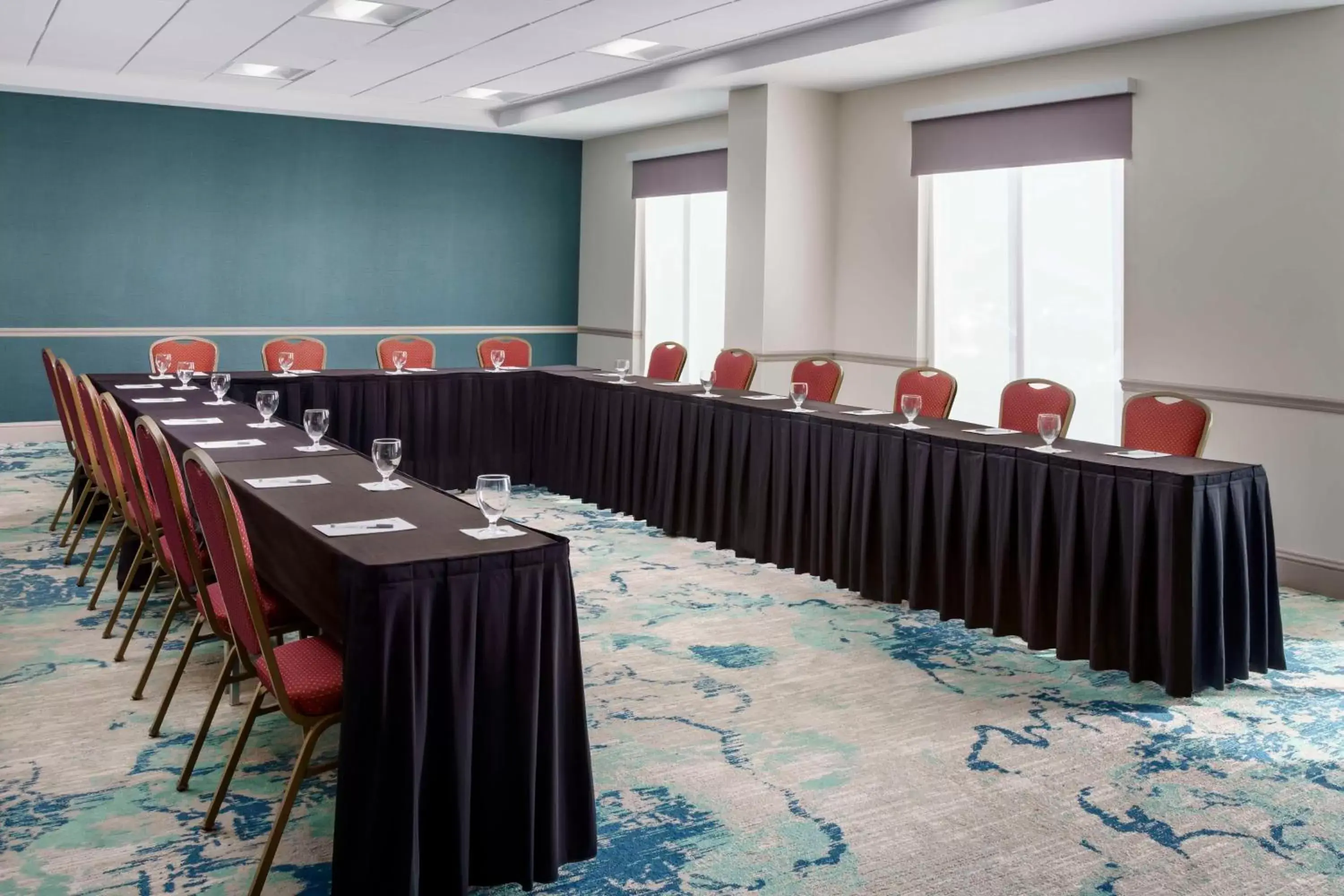 Meeting/conference room in Hilton Garden Inn Orlando at SeaWorld