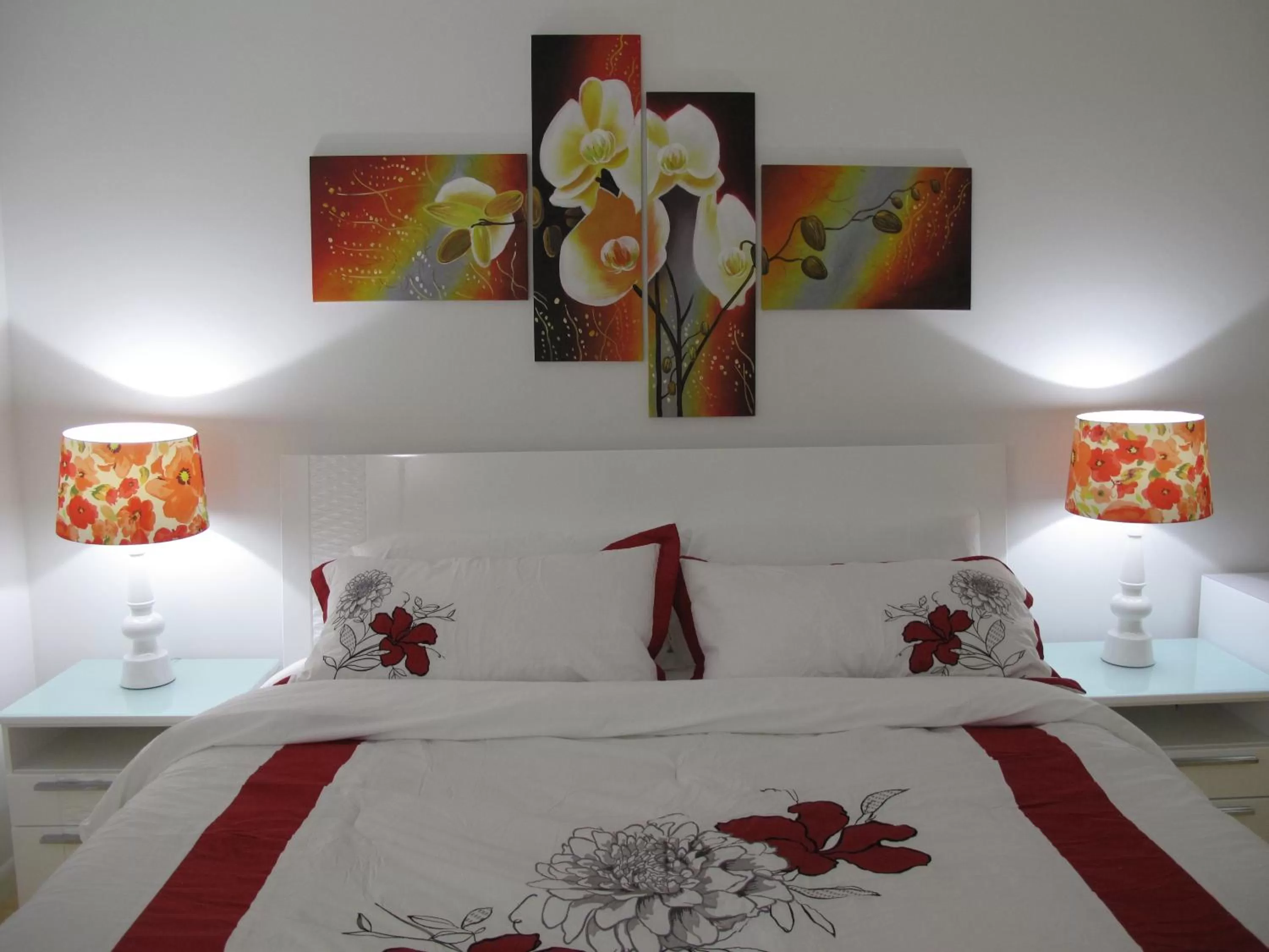 Deluxe Suite in Downtown Hollywood Boutique Hotel