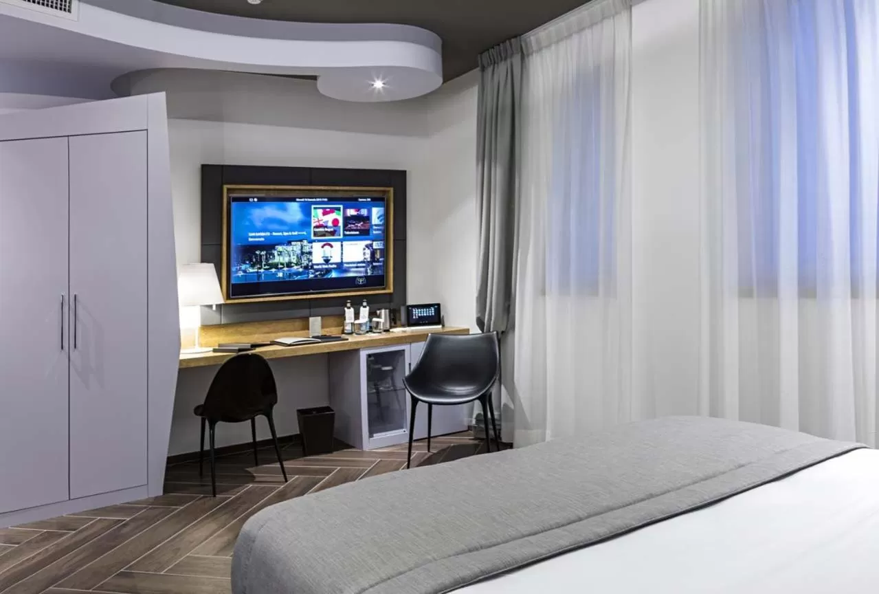 TV and multimedia, Bed in Borgo San Barbato Resort Spa & Golf