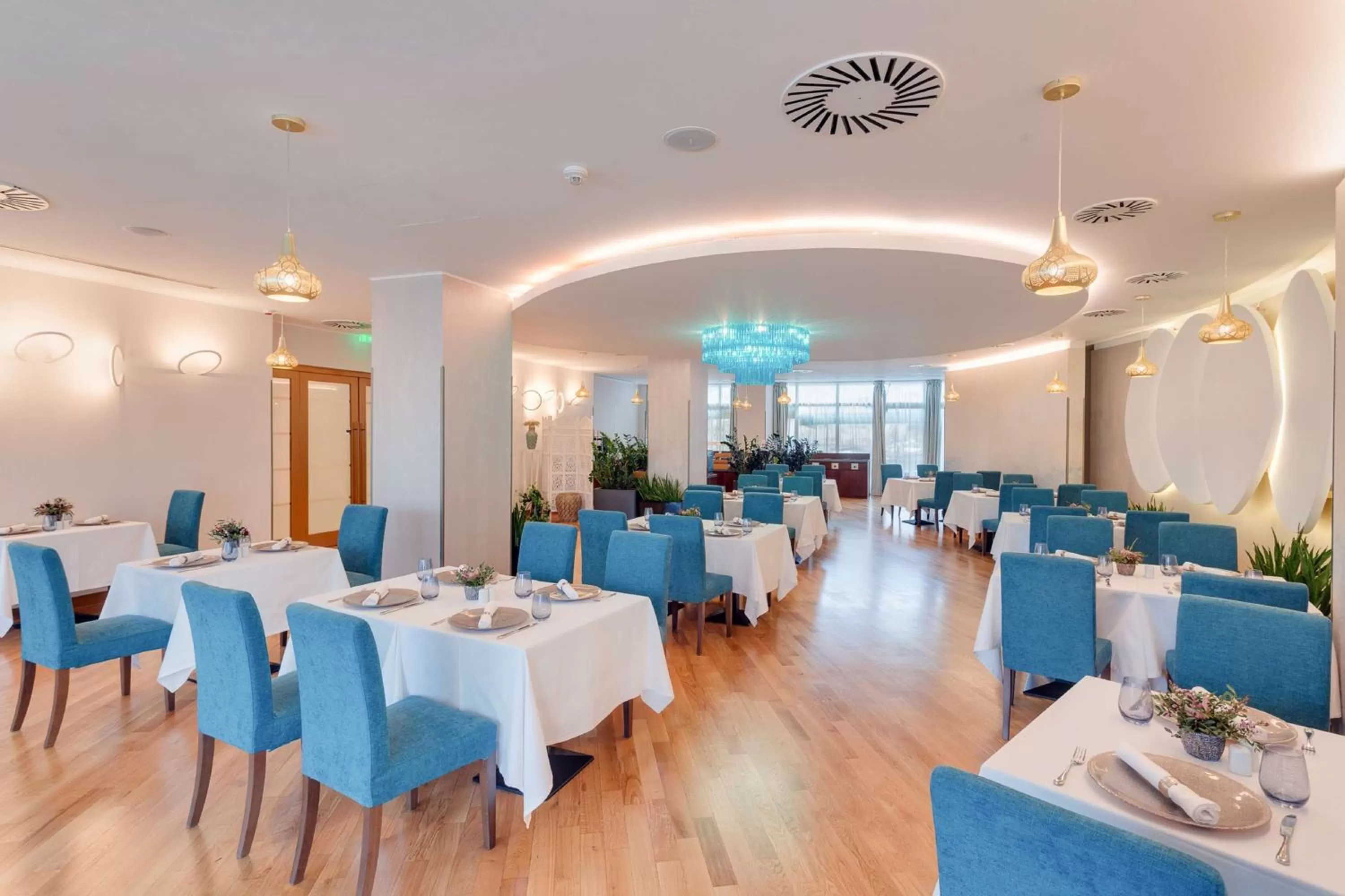Restaurant/places to eat in DoubleTree by Hilton Hotel Cluj - City Plaza