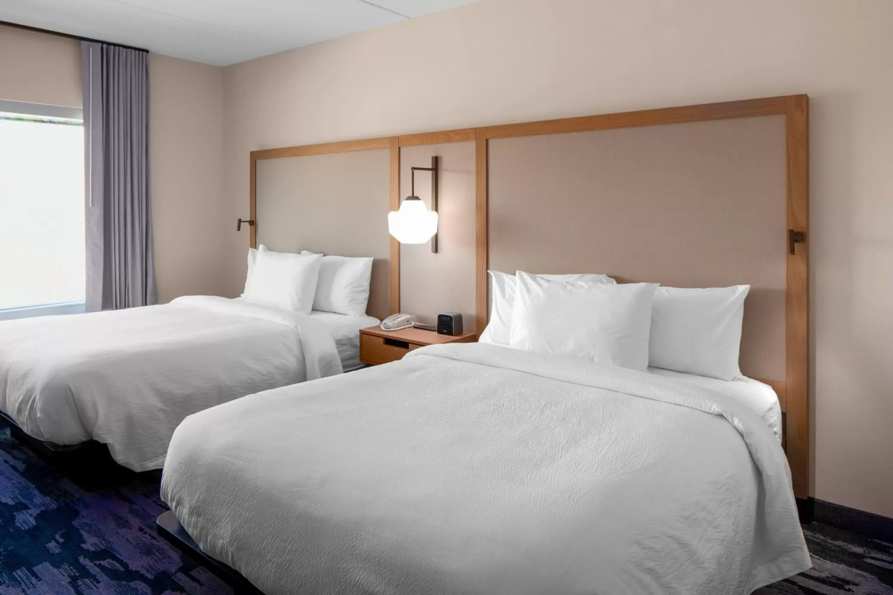 Photo of the whole room, Bed in Fairfield by Marriott Inn & Suites Somerset
