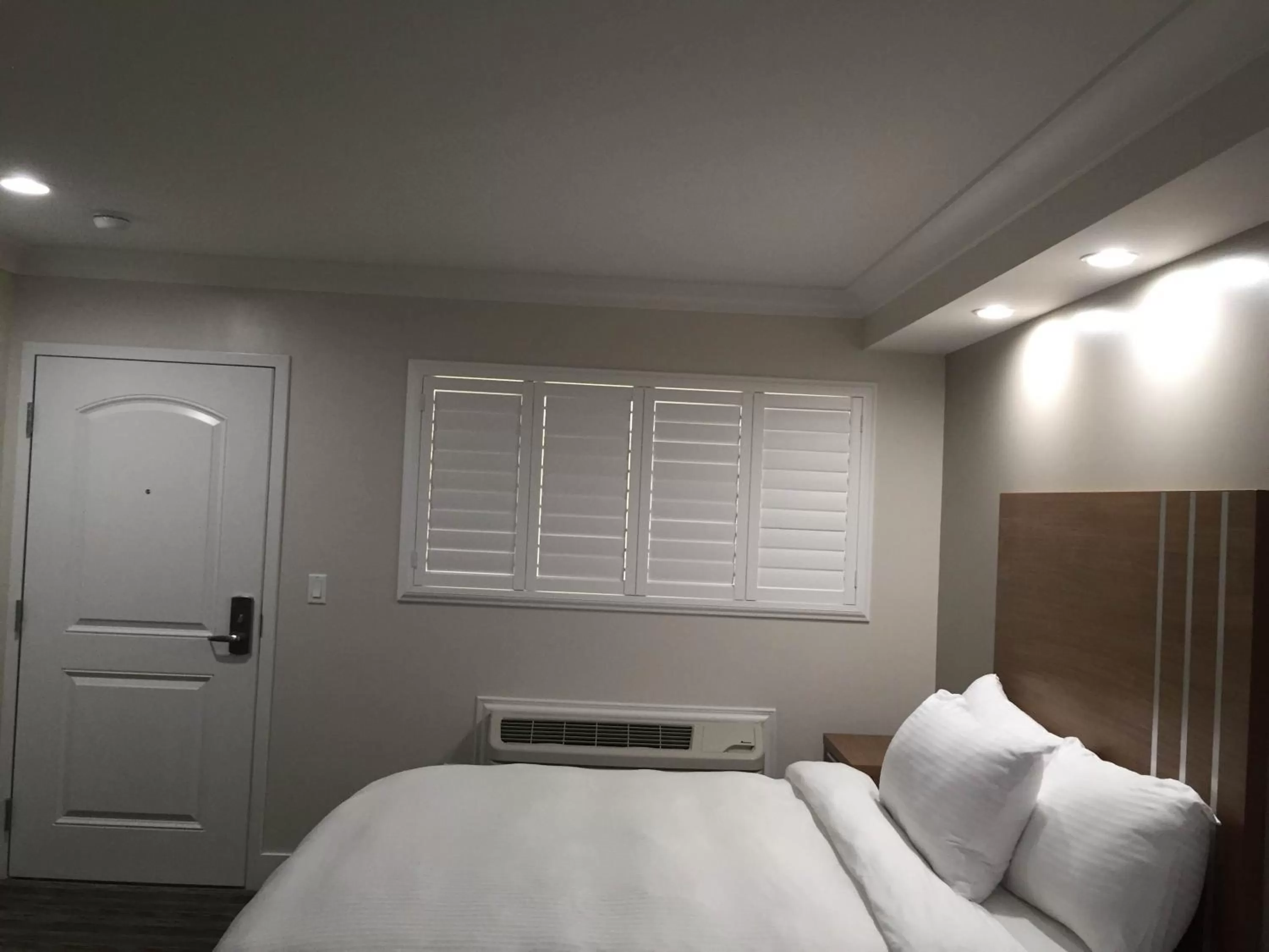 Bed in Greenwich Inn