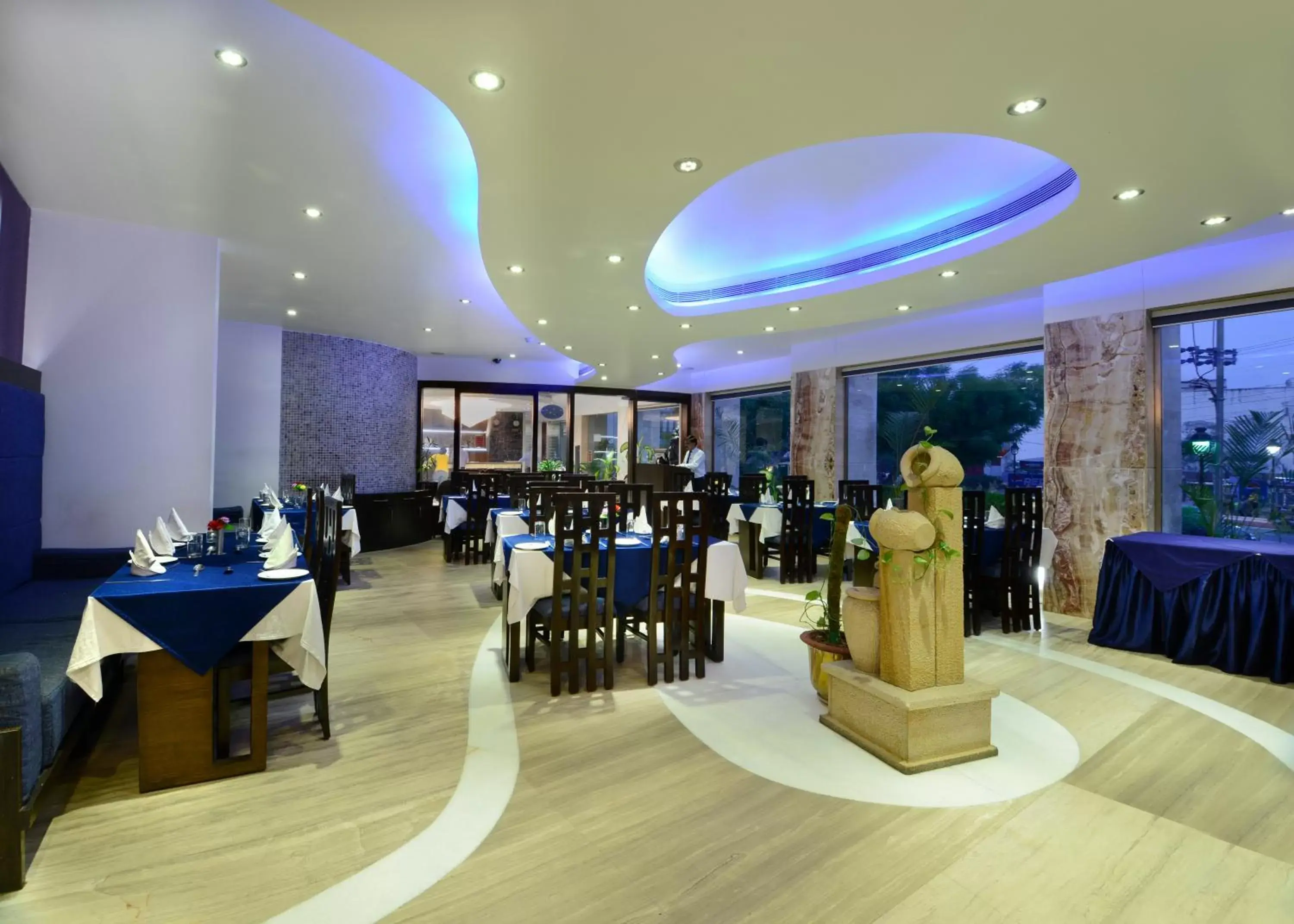 Restaurant/Places to Eat in Hotel Taj Resorts
