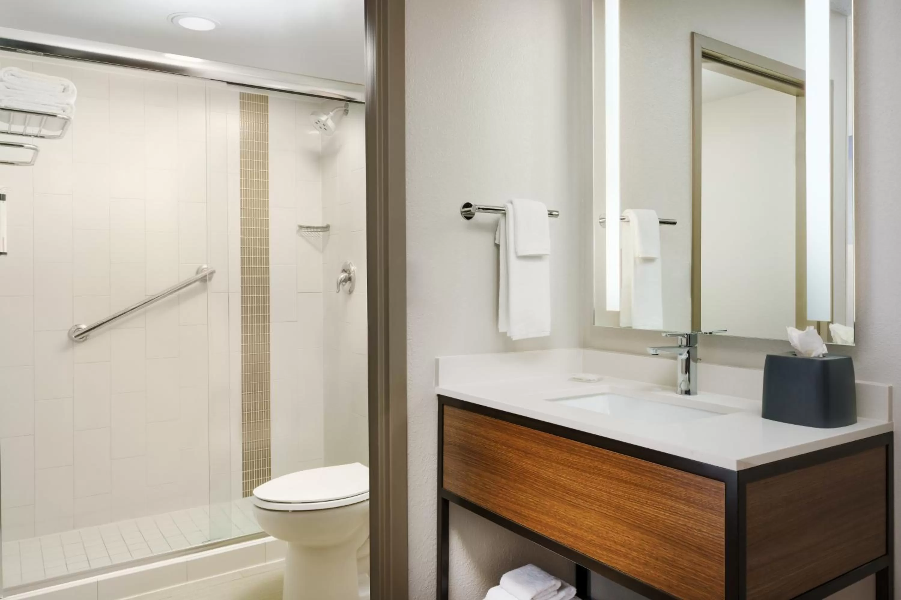 Shower in Hyatt Place across from Universal Orlando Resort