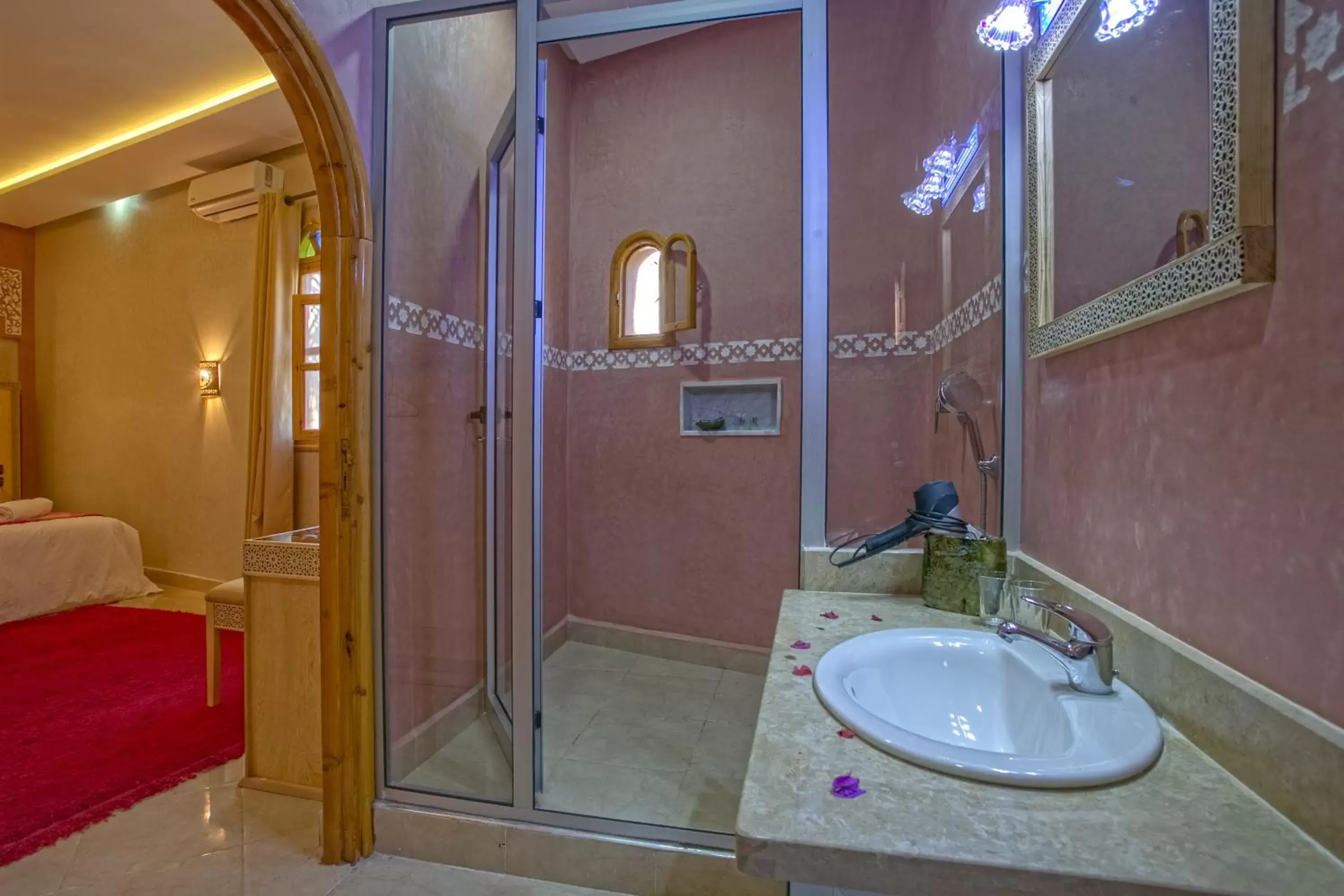 Bathroom in Kasbah Sirocco