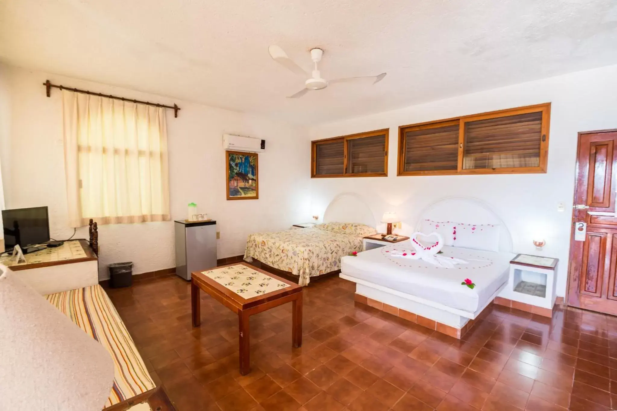 Property building in Hotel Catalina Beach Resort Property building in Hotel Catalina Beach Resort