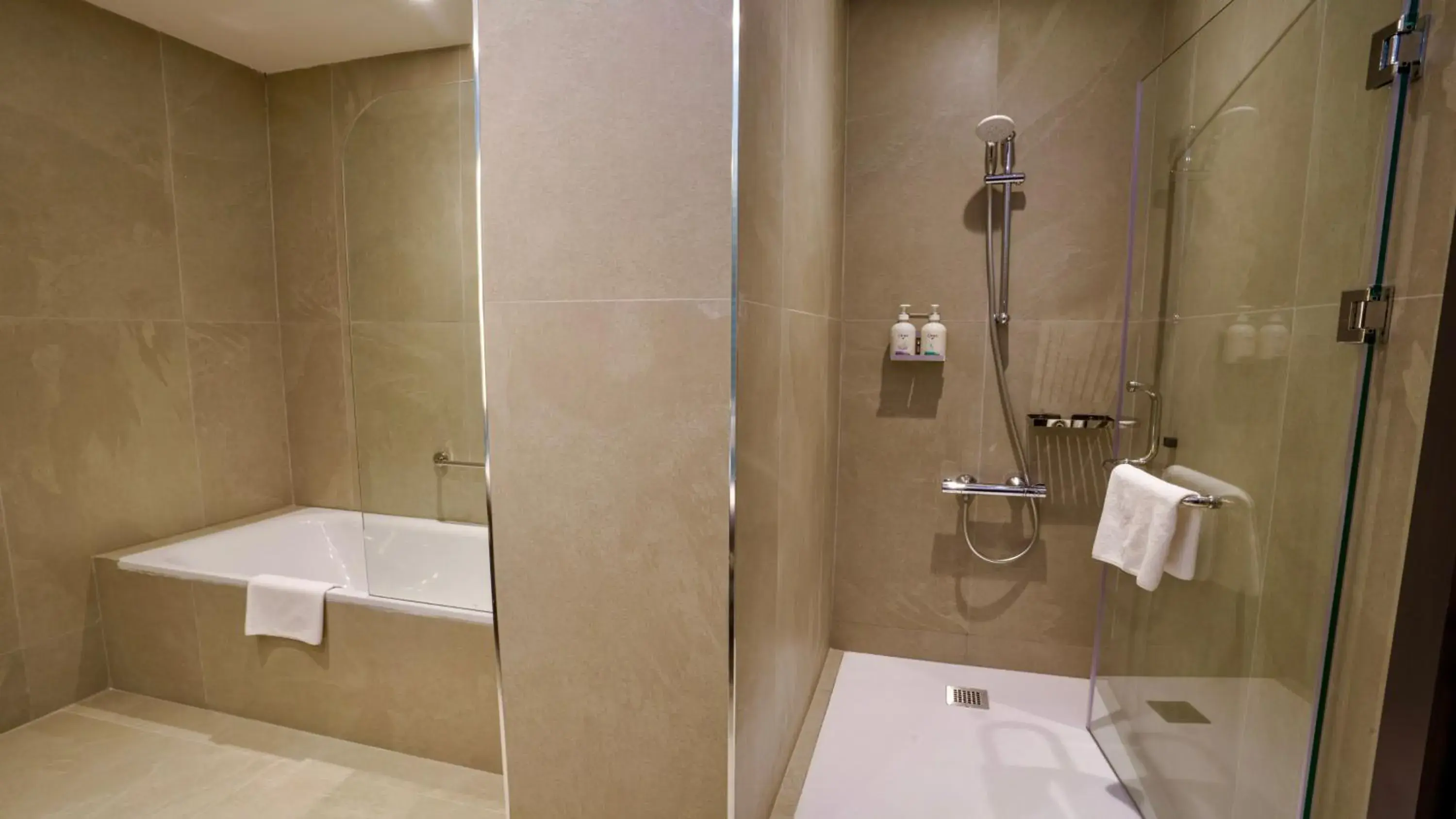 Photo of the whole room, Bathroom in Holiday Inn Tashkent City, an IHG Hotel