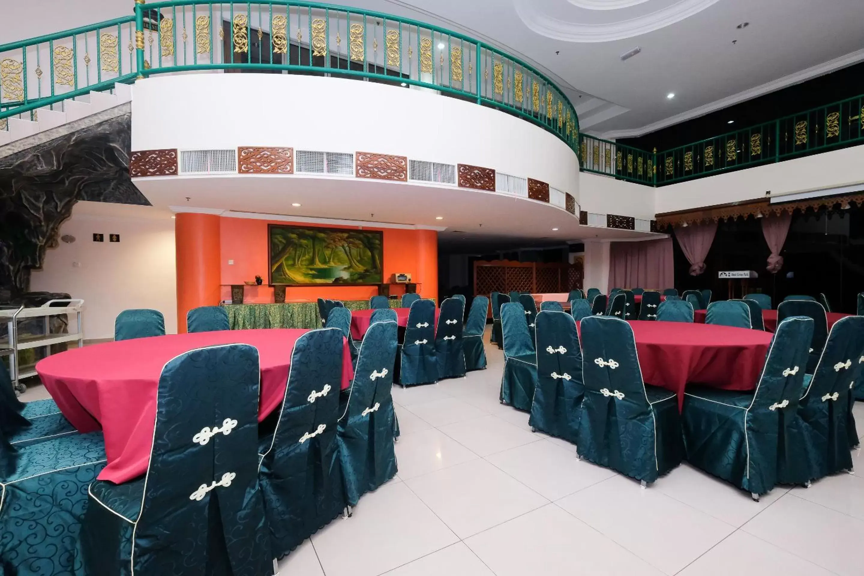 Lobby or reception, Banquet Facilities in Super OYO 1236 Hotel Green Park