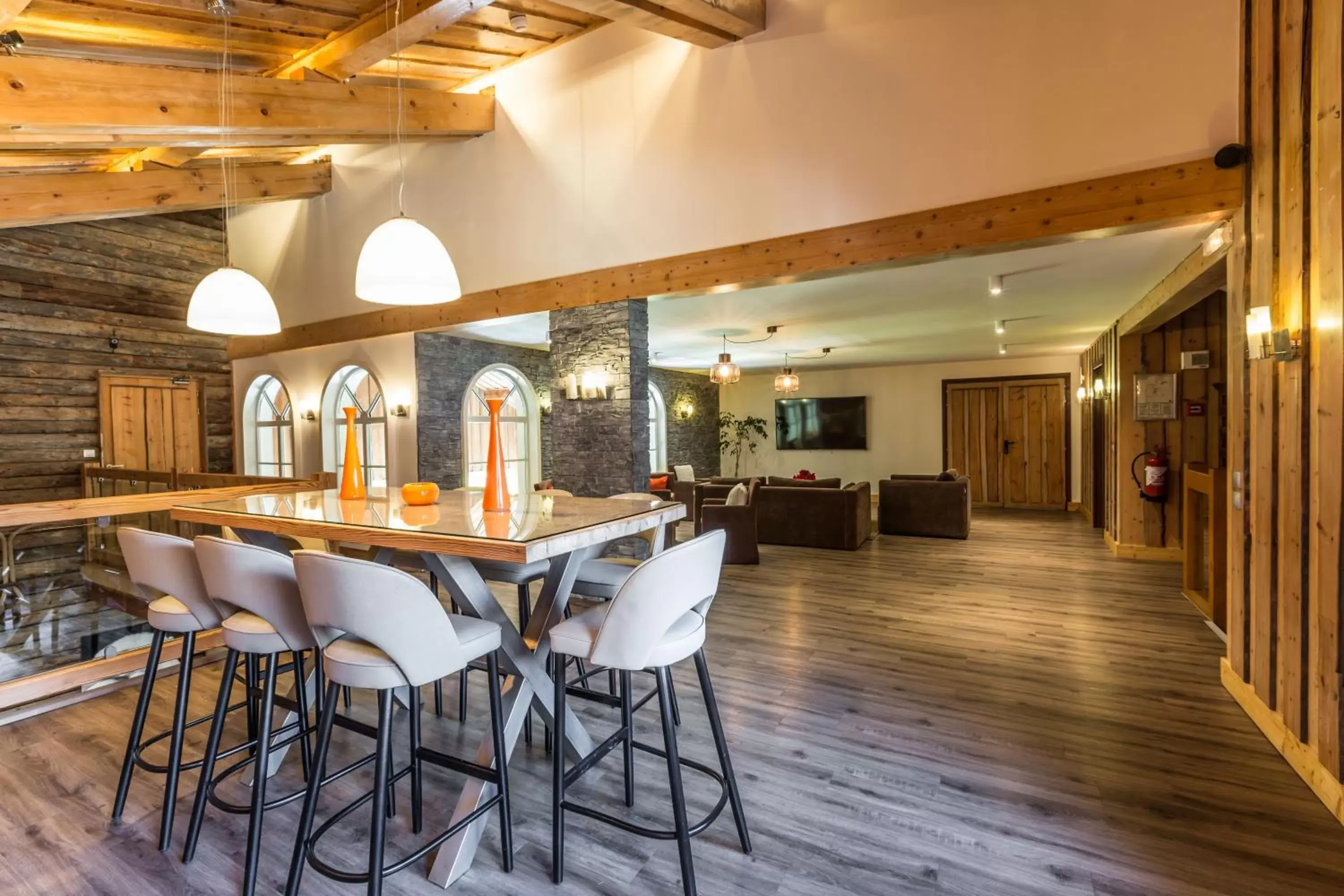 Lounge or bar in Hôtel Le Labrador Lounge or bar in Hôtel Le Labrador