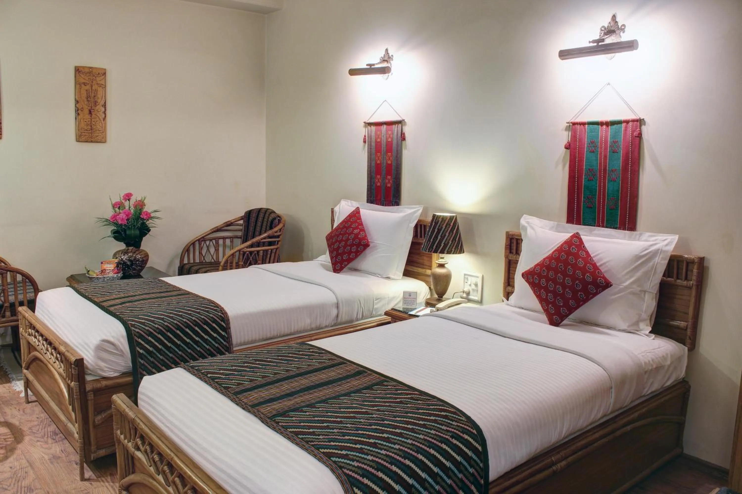 Bed in Palace On Ganges - Heritage Hotel