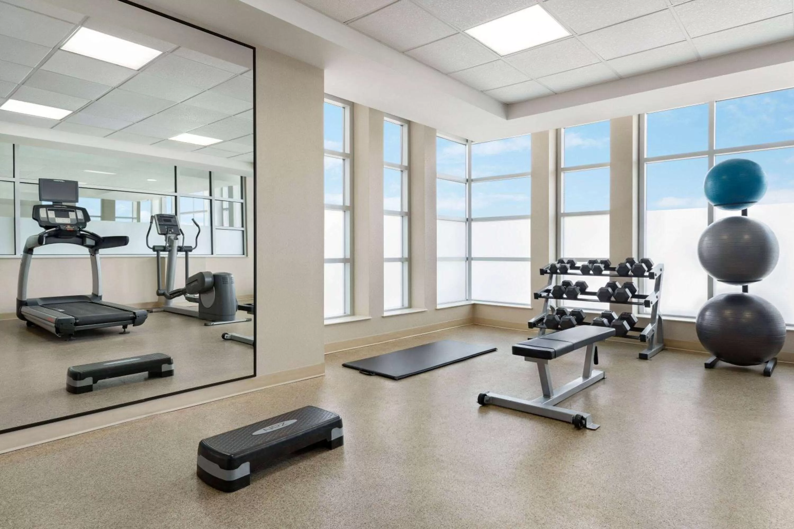 Fitness centre/facilities in Wyndham Garden Niagara Falls Fallsview