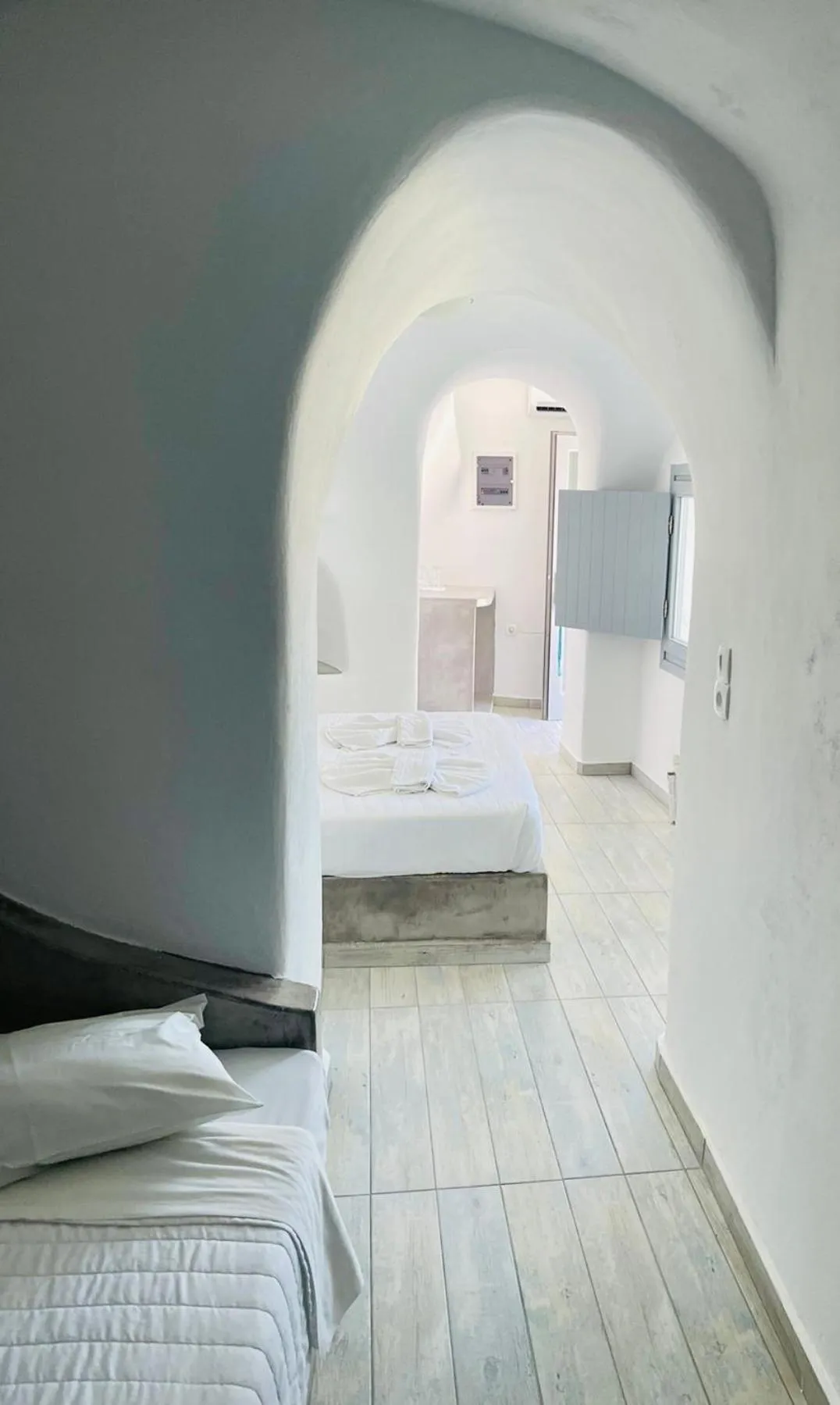 Bed in Loucas on the Cliff